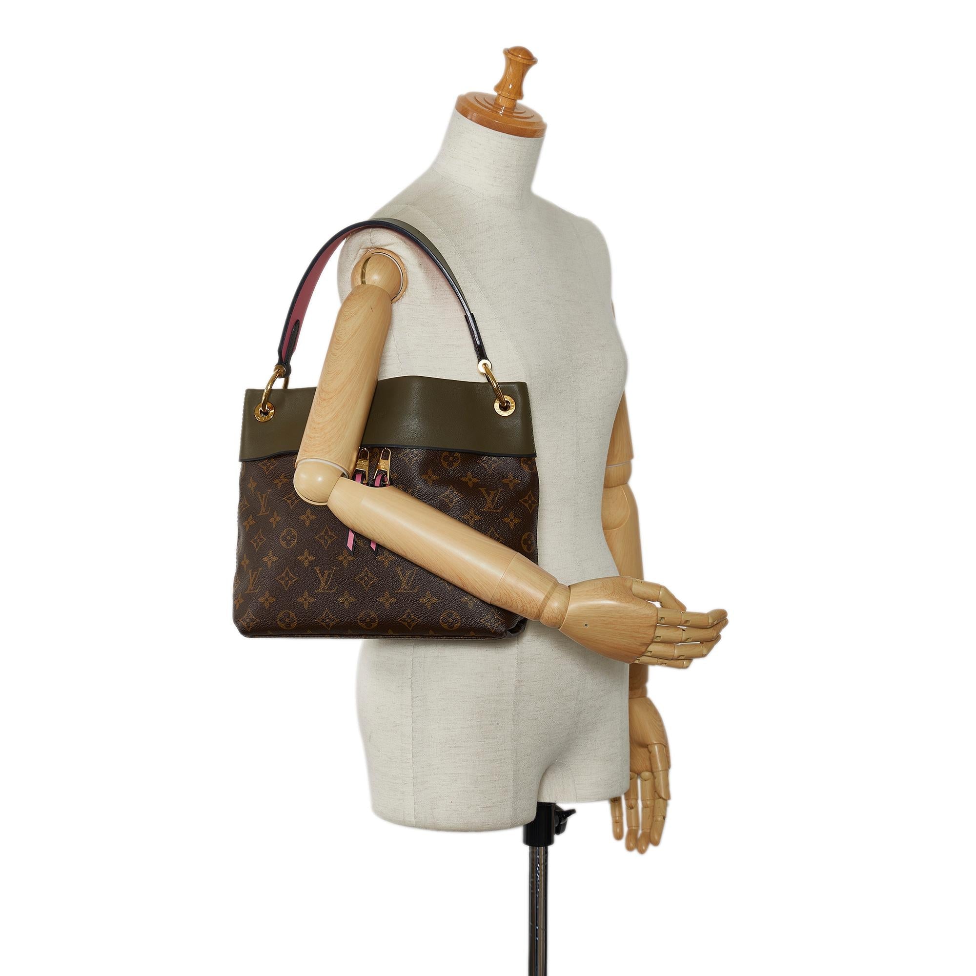 Louis Vuitton Monogram Tuileries Besace (SHG-GSD9ec)