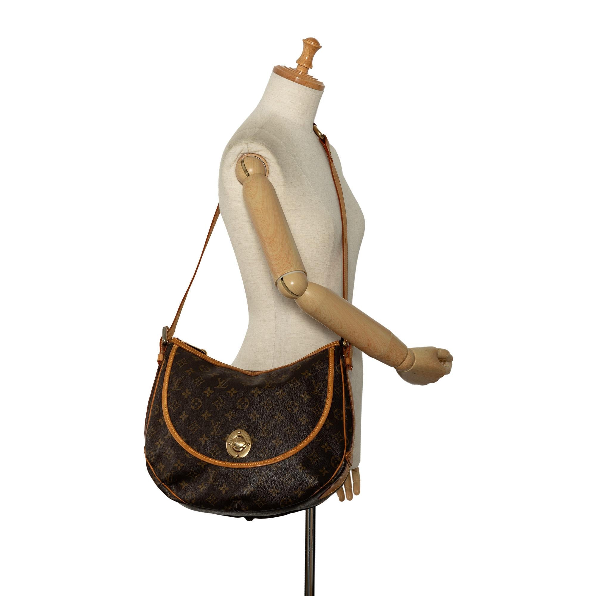 Louis Vuitton Monogram Tulum GM (SHG-14w7Ut)