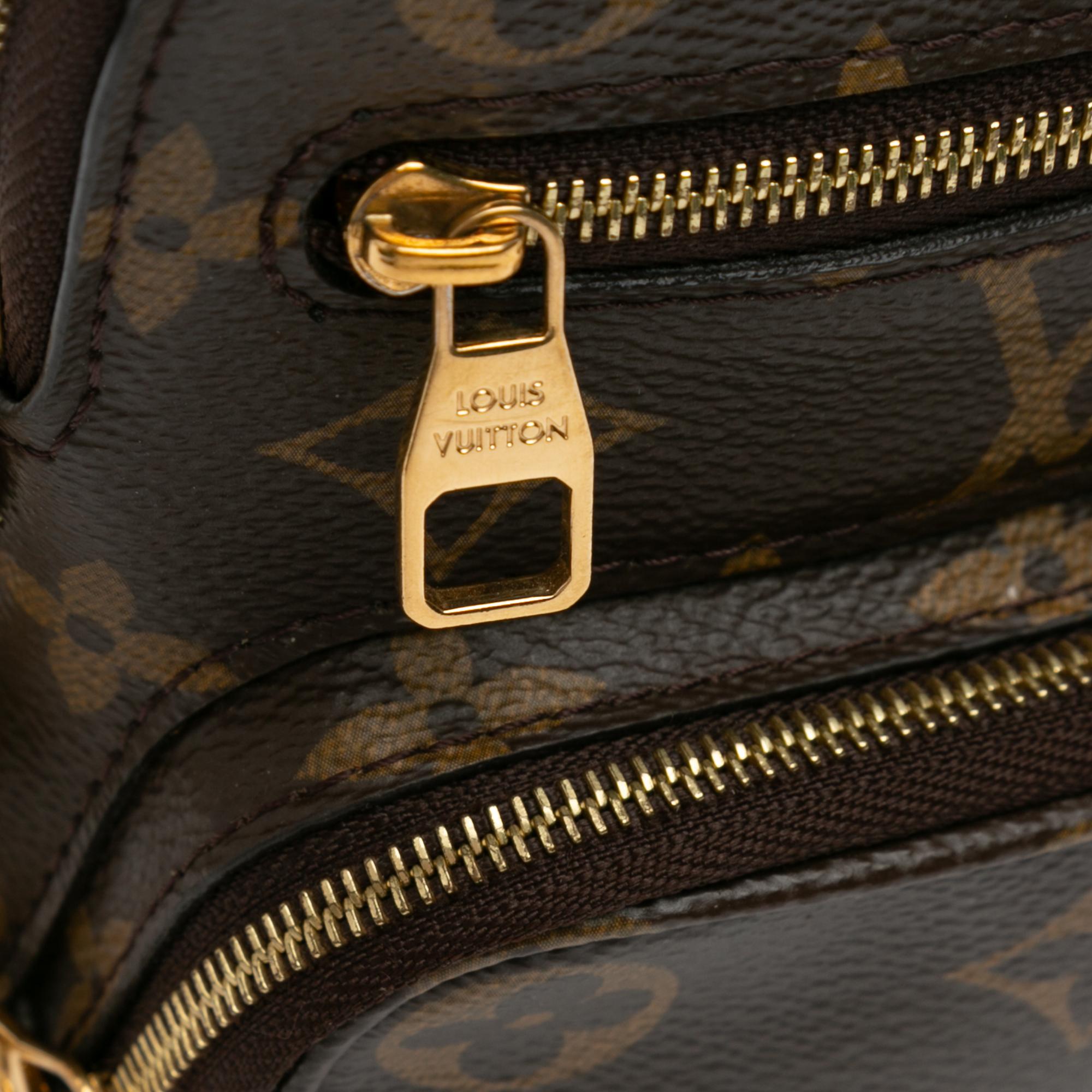 Louis Vuitton Monogram Utility Phone Sleeve (SHG-h61XTd)