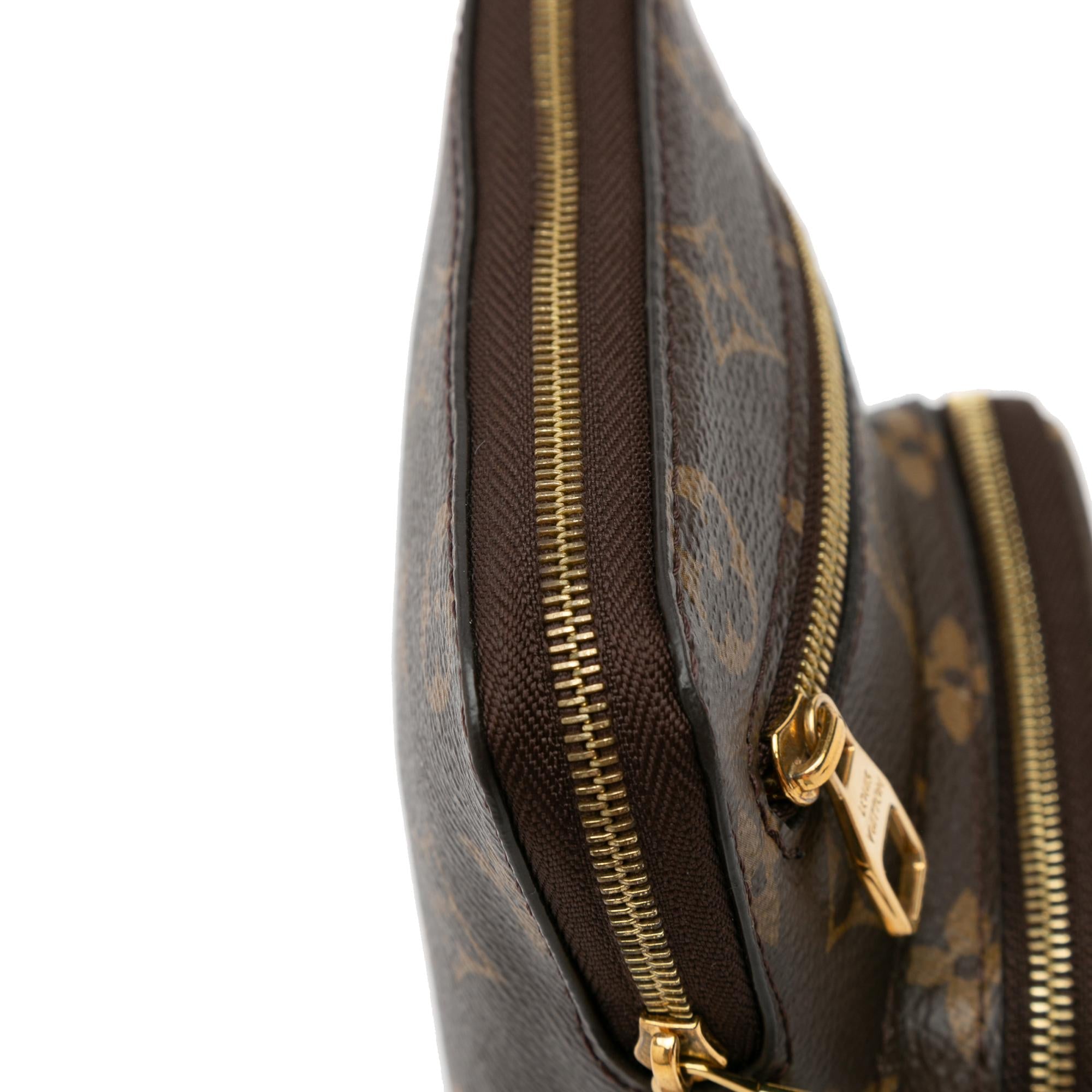 Louis Vuitton Monogram Utility Phone Sleeve (SHG-h61XTd)