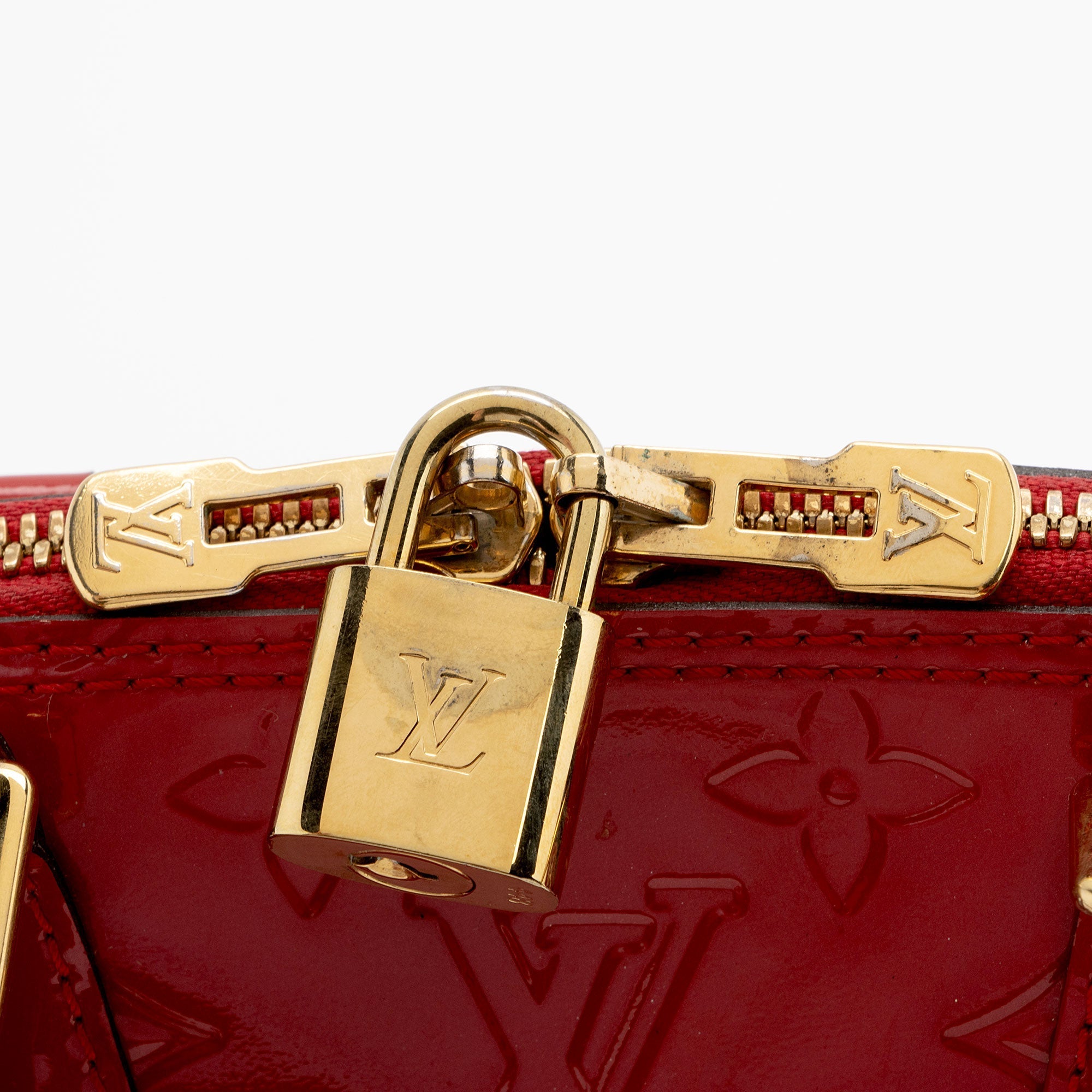 Louis Vuitton Monogram Vernis Alma BB Satchel (SHF-Rw84C7)