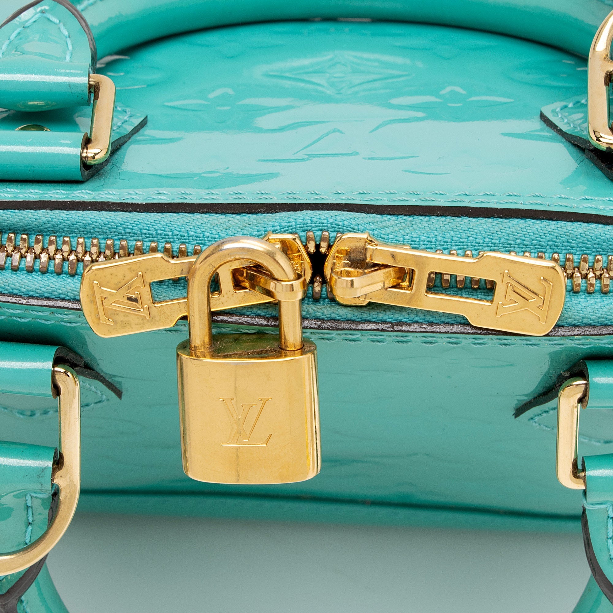 Louis Vuitton Monogram Vernis Alma BB Satchel (SHF-gUoqli)