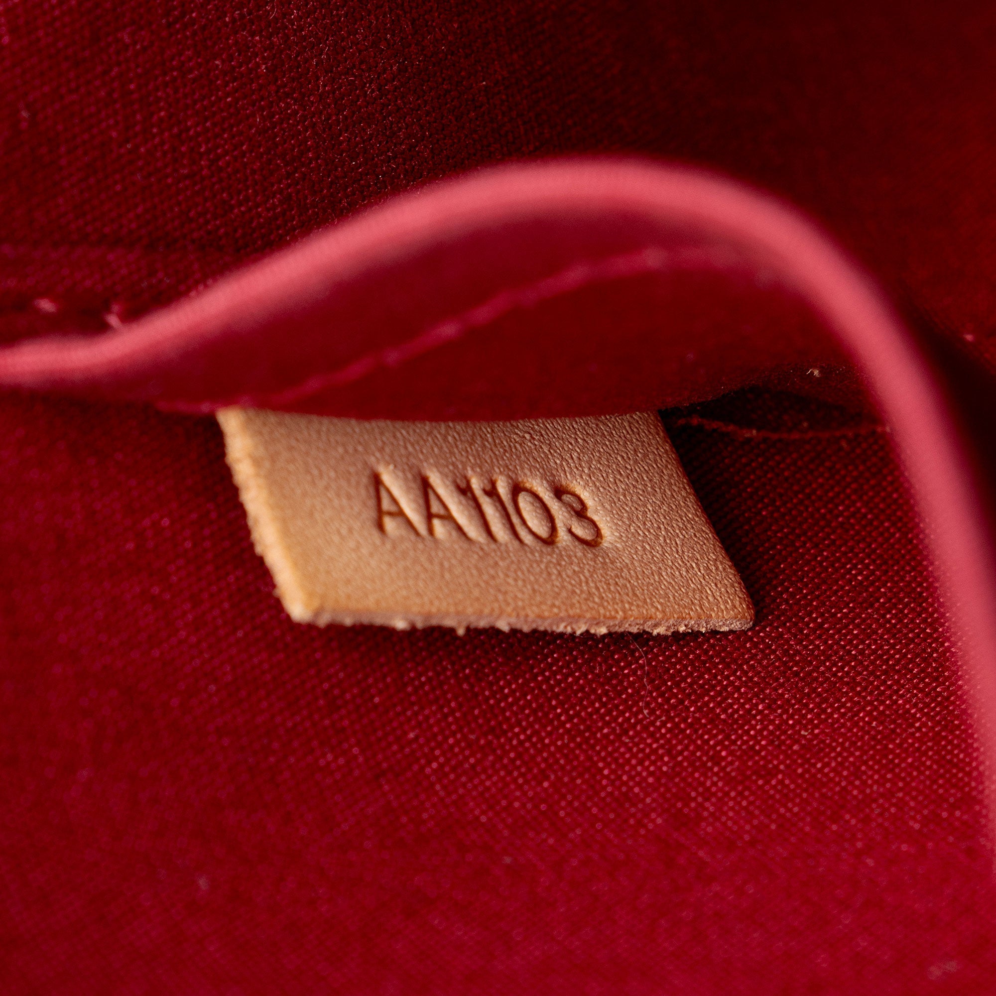 Louis Vuitton Monogram Vernis Alma BB Satchel (SHF-aFh6qo)