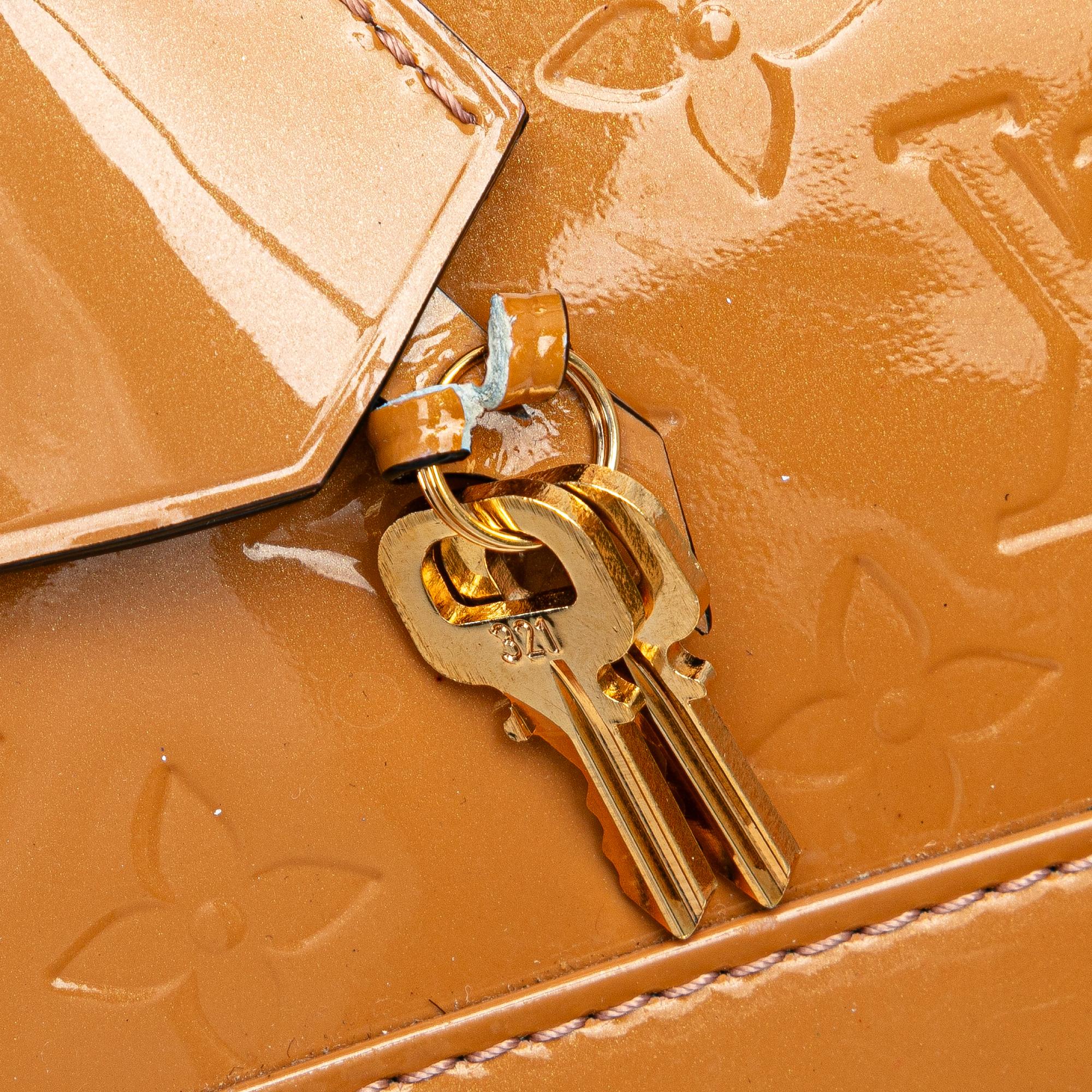 Louis Vuitton Monogram Vernis Alma BB (SHG-tGf0Fd)
