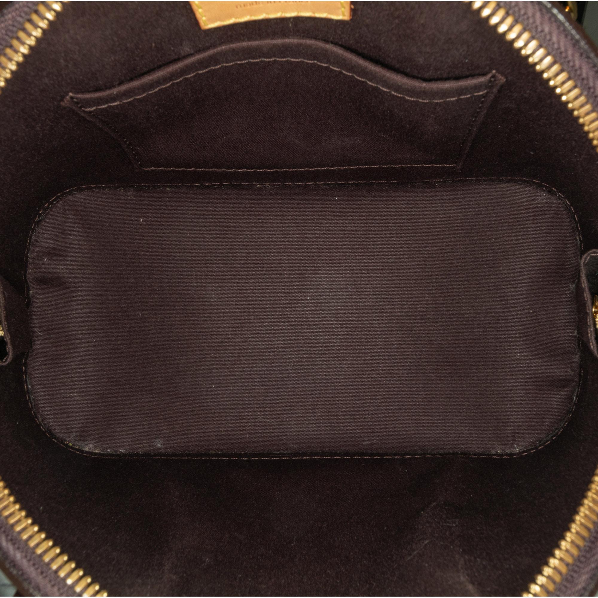 Louis Vuitton Monogram Vernis Alma BB (SHG-eD6Sx4)