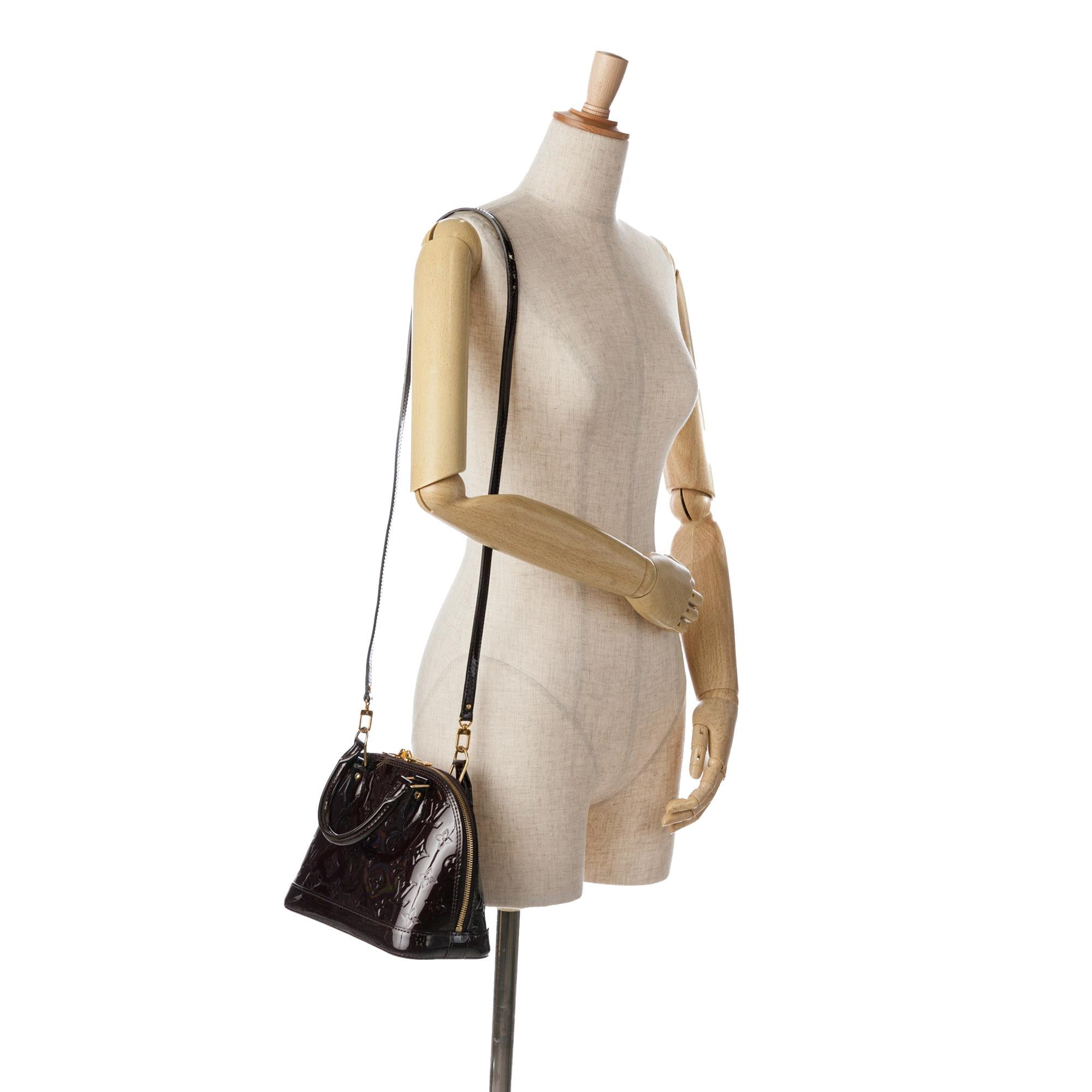 Louis Vuitton Monogram Vernis Alma BB (SHG-eD6Sx4)