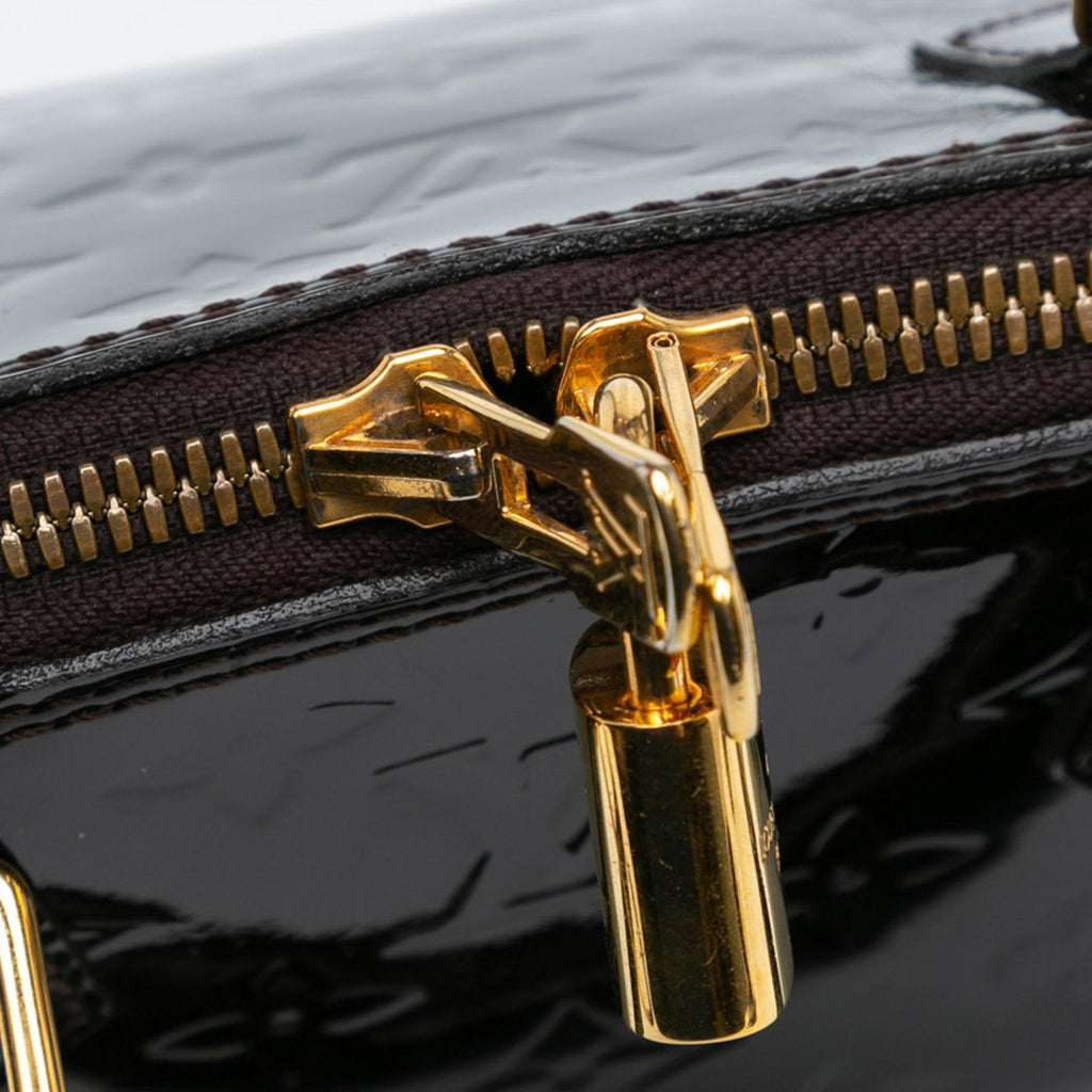 Louis Vuitton Monogram Vernis Alma BB (SHG-YSgEEE)
