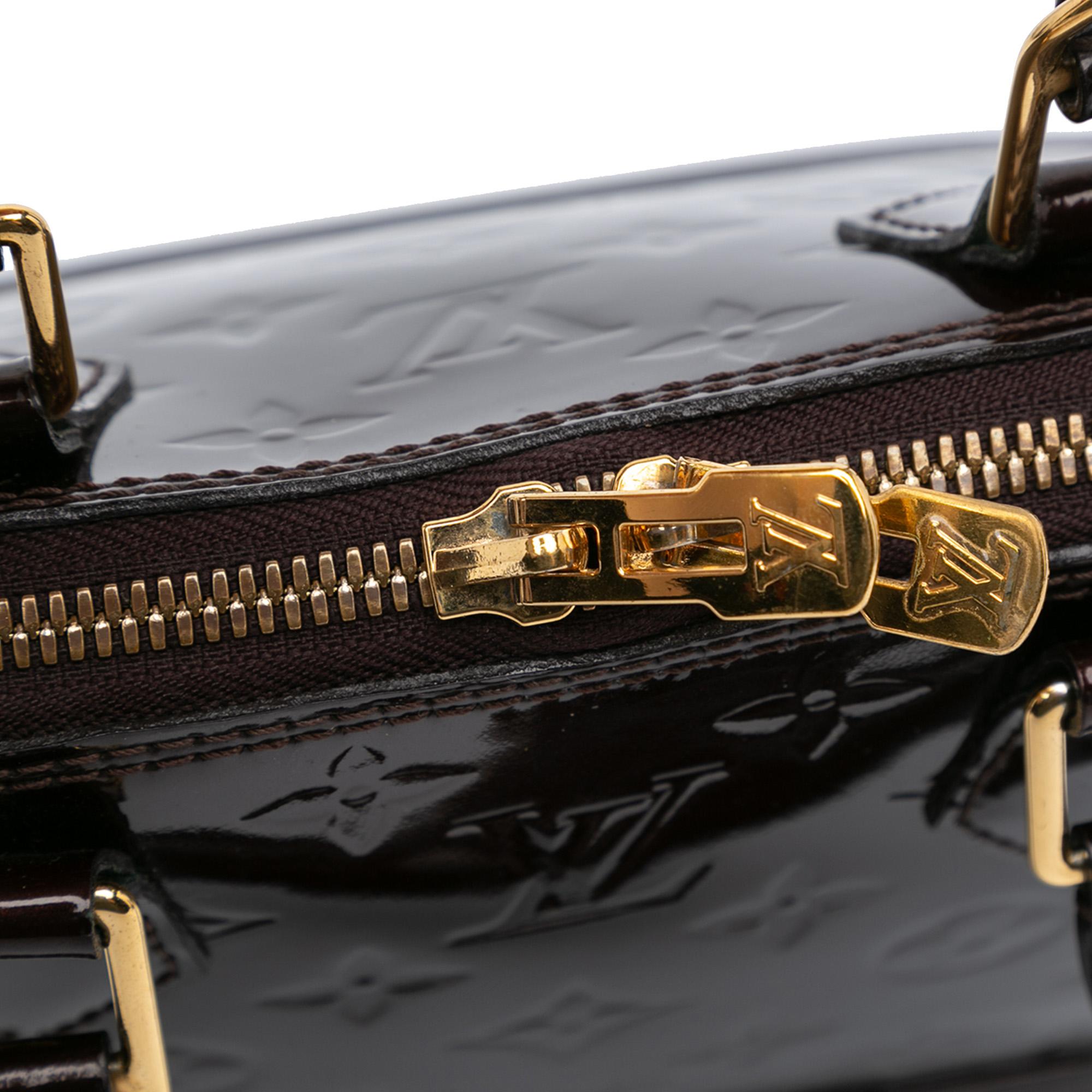 Louis Vuitton Monogram Vernis Alma BB (SHG-KbWr6B)