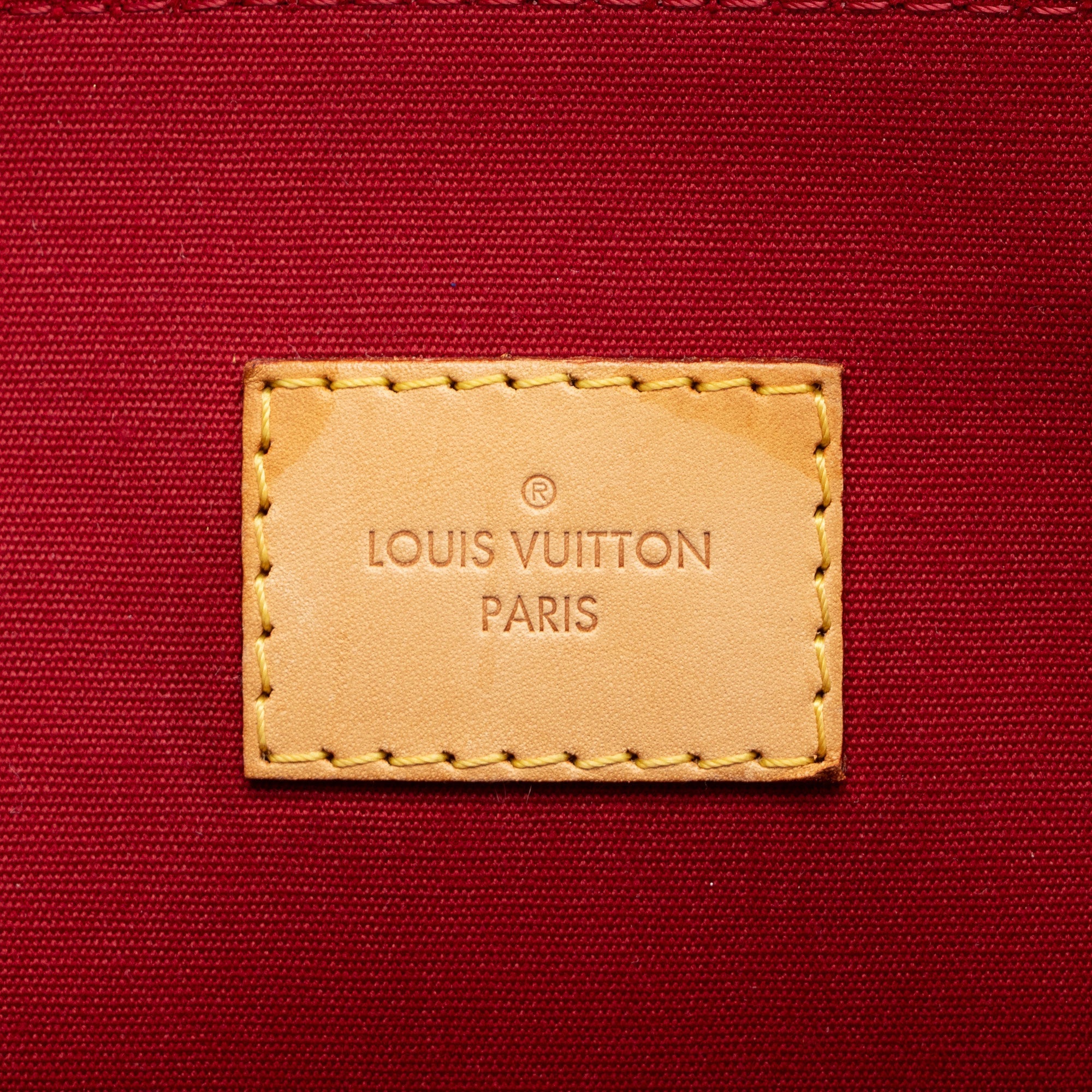 Louis Vuitton Monogram Vernis Alma GM Satchel (SHF-qWt83h)