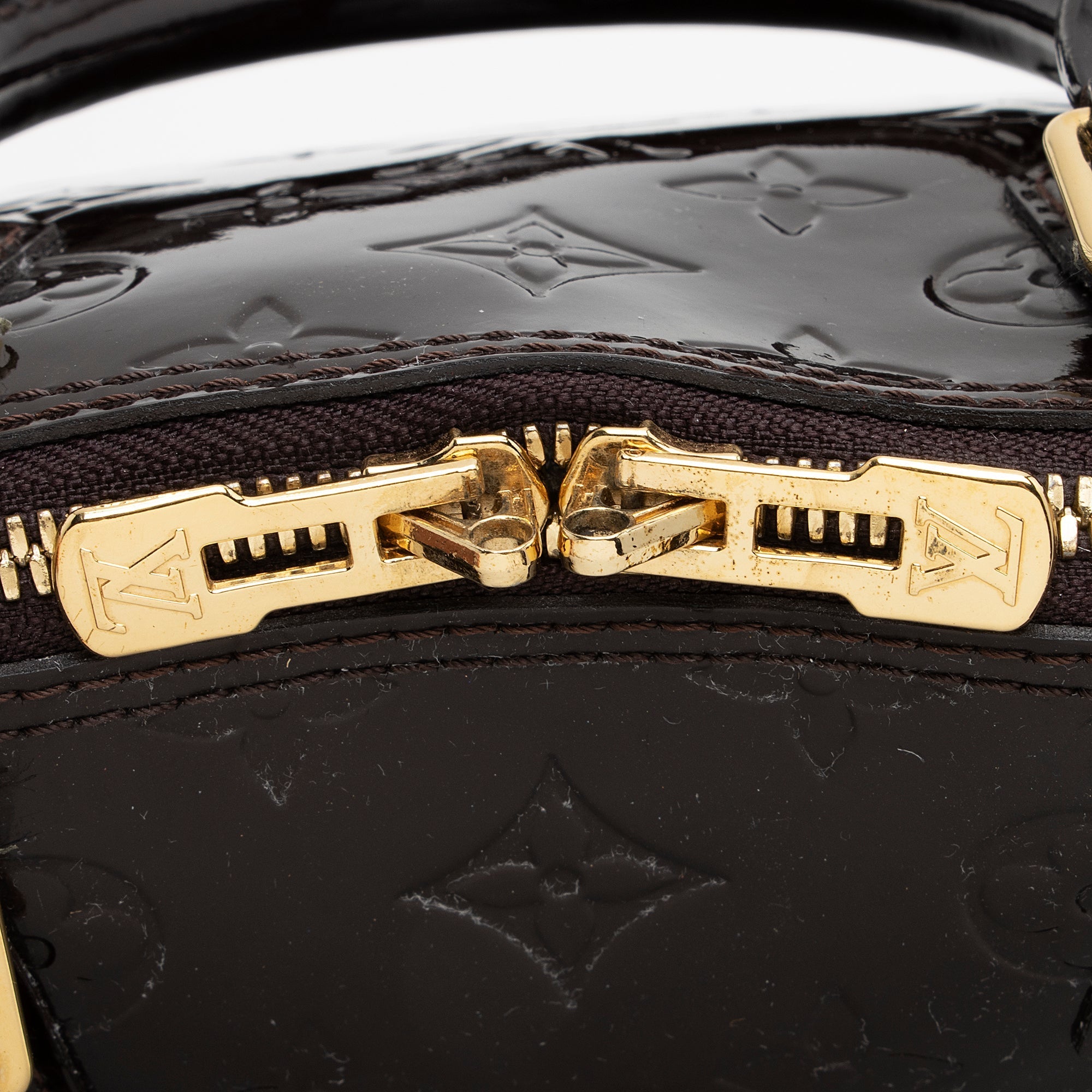 Louis Vuitton Monogram Vernis Alma PM Satchel (SHF-22167)