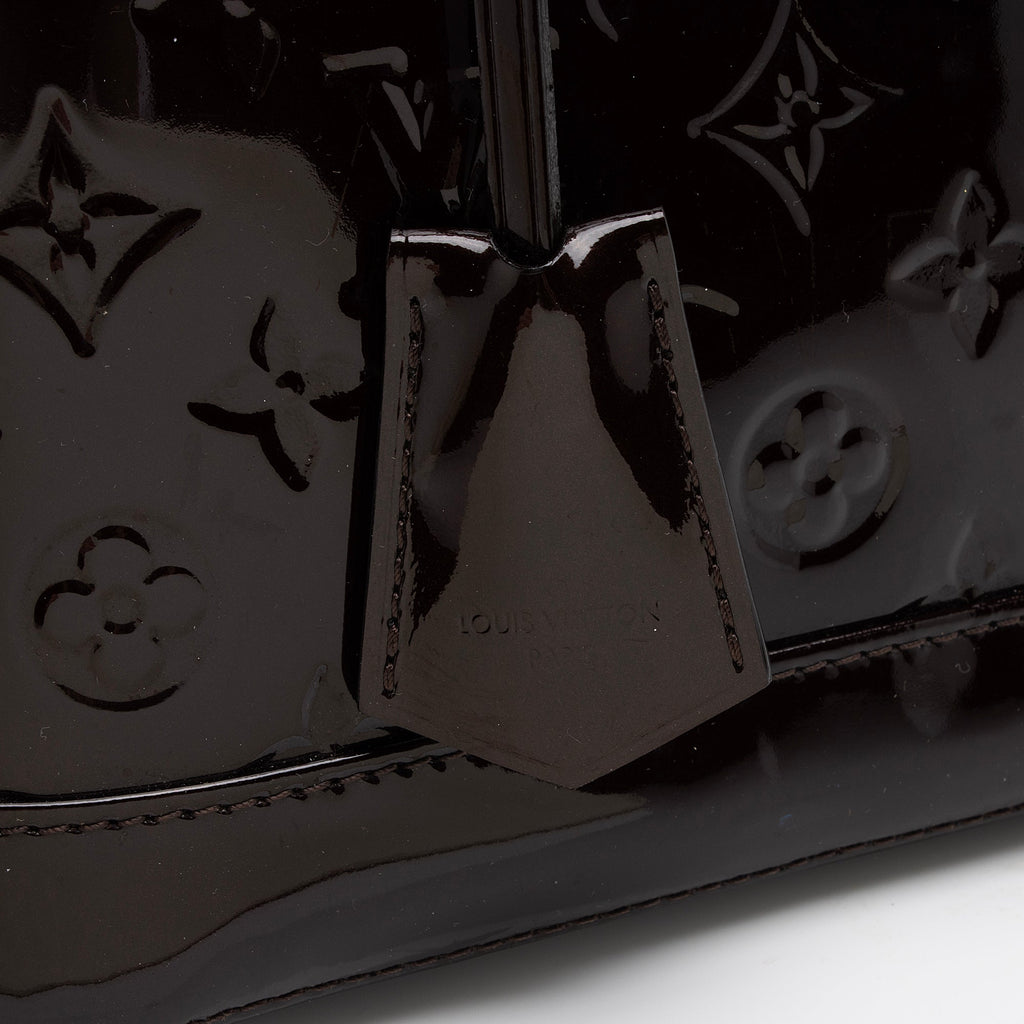 Louis Vuitton Monogram Vernis Alma PM Satchel (SHF-fmHWuP)