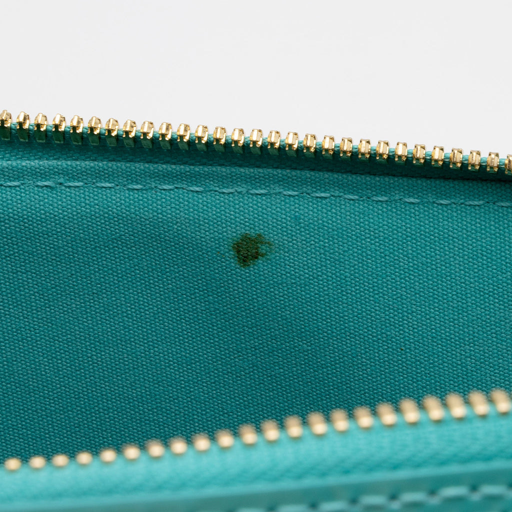 Louis Vuitton Monogram Vernis Alma PM Satchel (SHF-qtN90H)