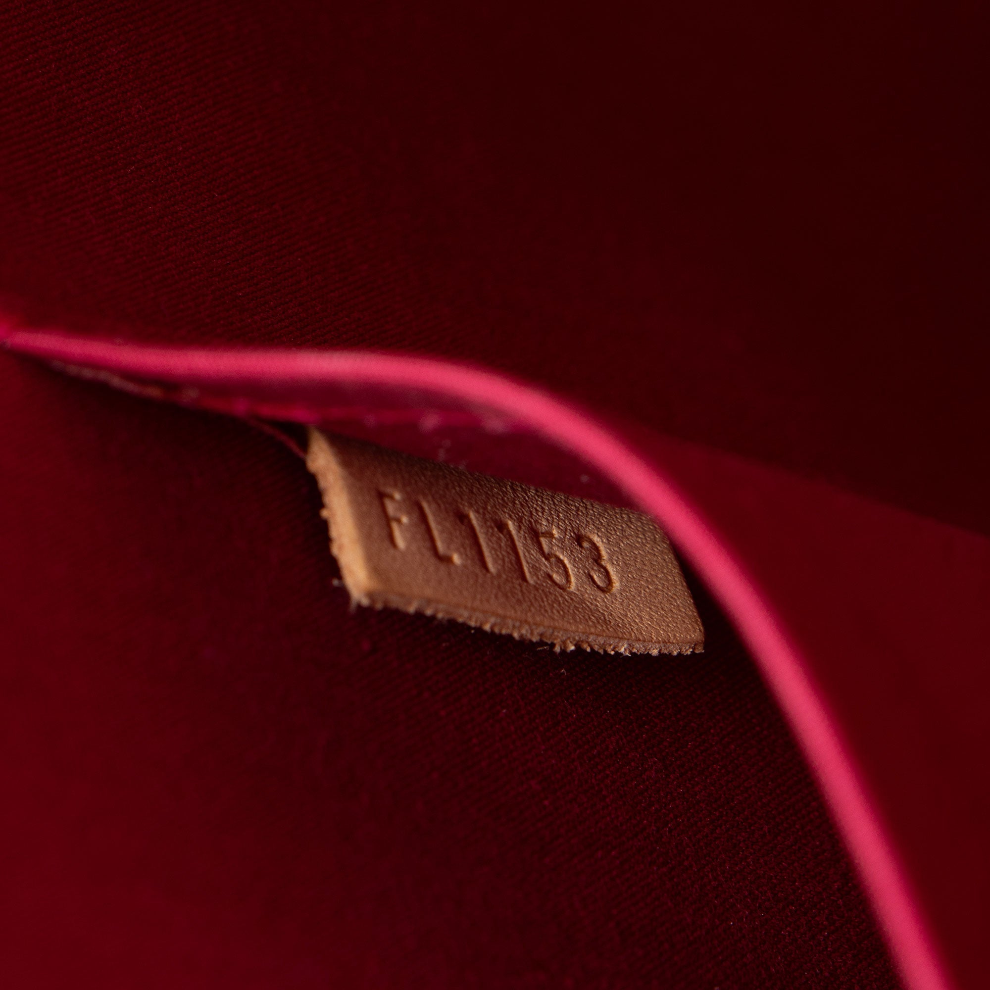 Louis Vuitton Monogram Vernis Alma PM Satchel (SHF-WV66qb)