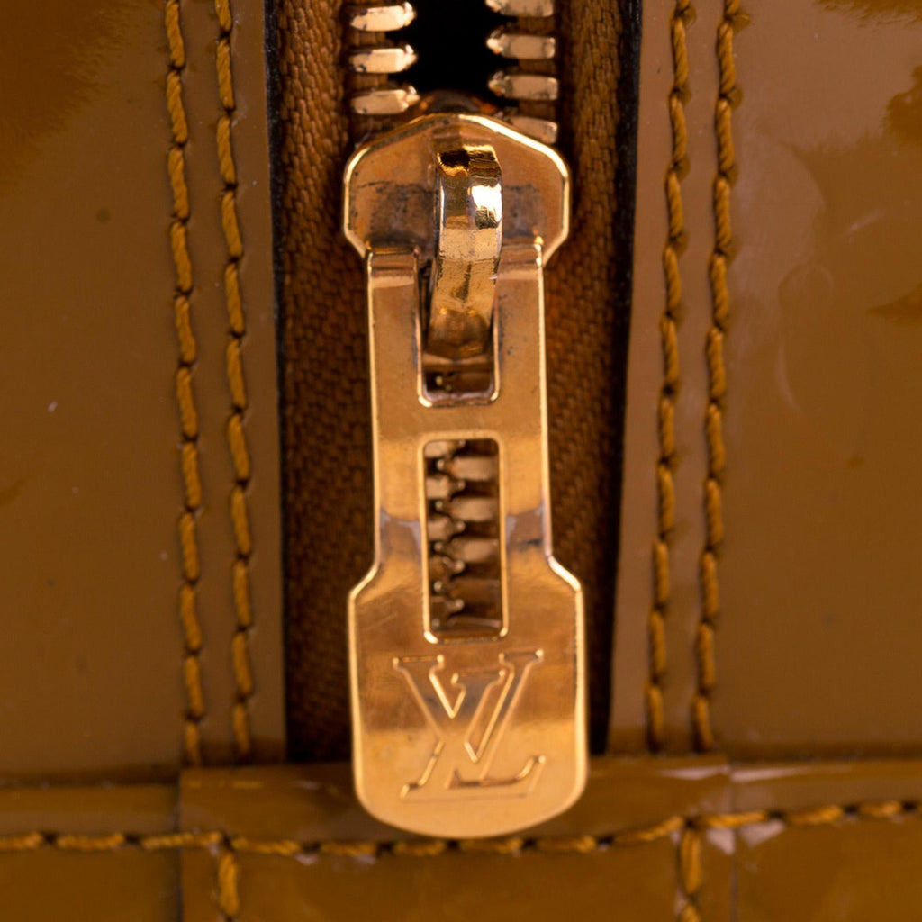 Louis Vuitton Monogram Vernis Alma PM (SHG-KVeSUD)