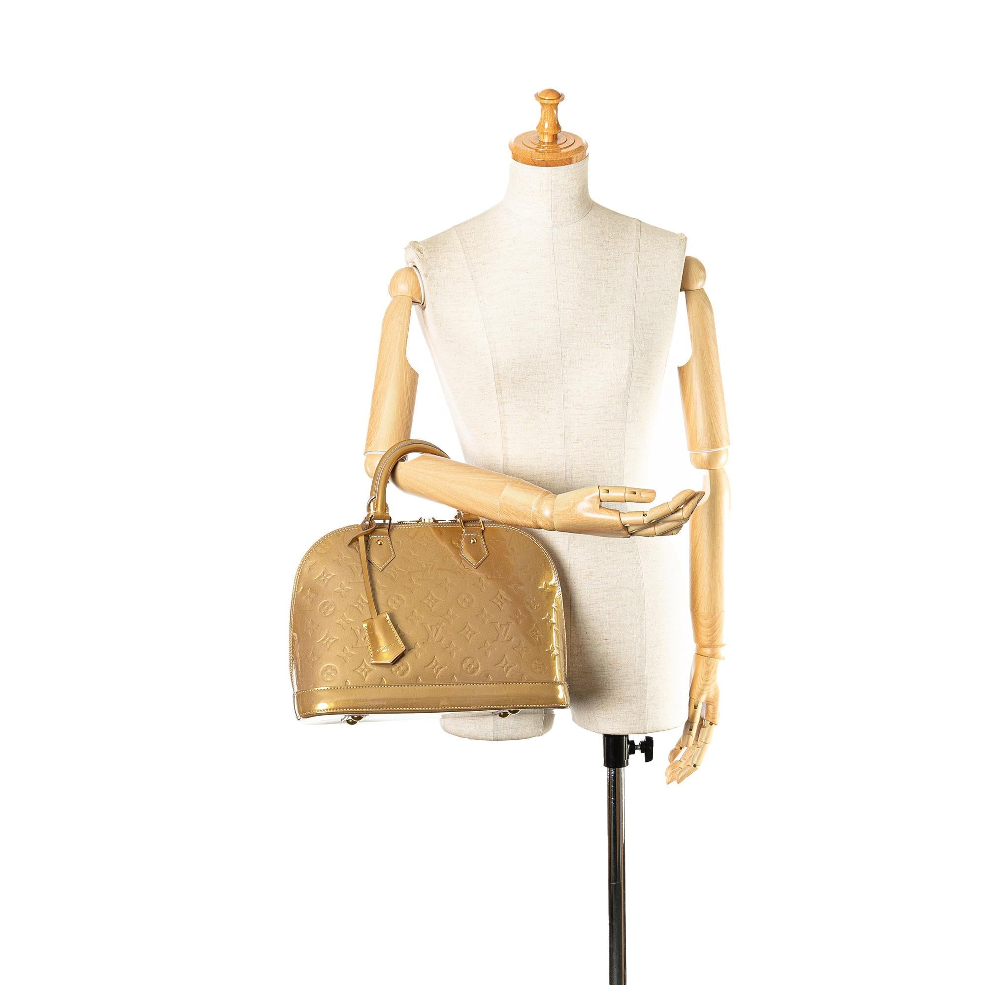 Louis Vuitton Monogram Vernis Alma PM (SHG-b4TwAV)