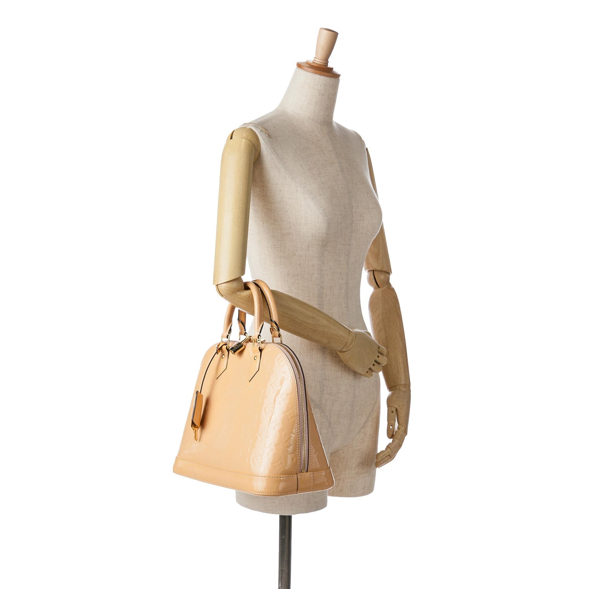 Louis Vuitton Monogram Vernis Alma PM (SHG-vKQKeS)