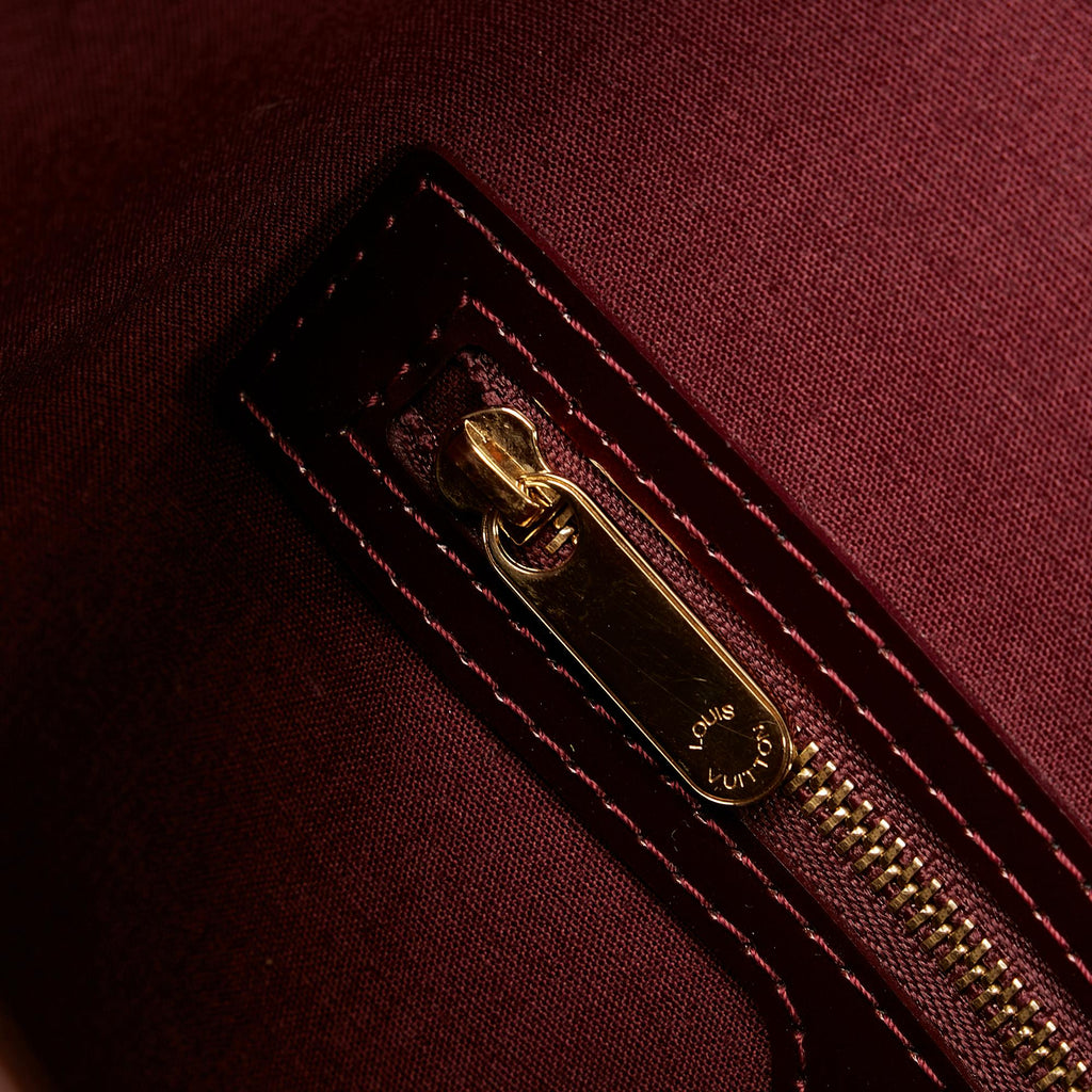 Louis Vuitton Monogram Vernis Avalon MM (SHG-vaEtqj)