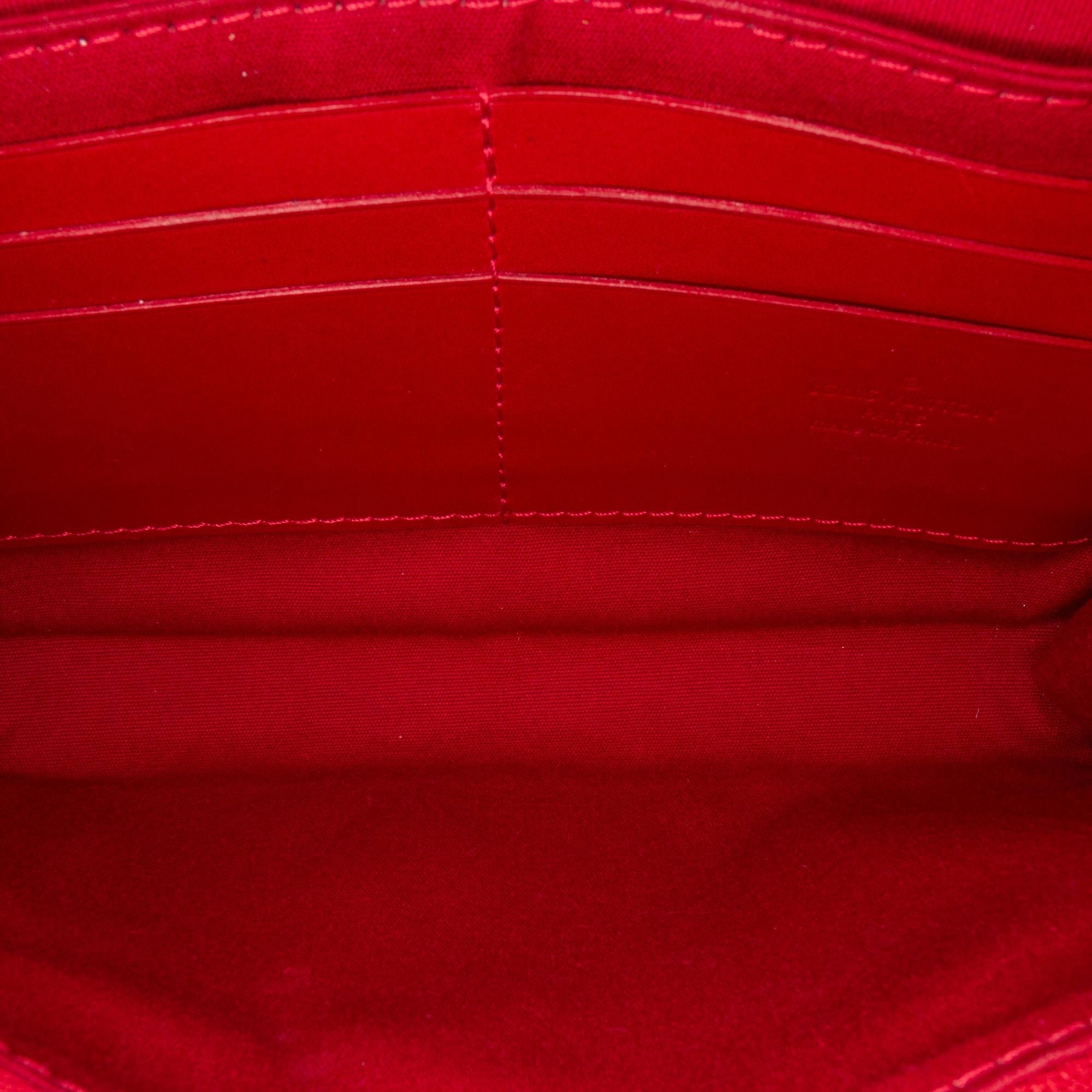Louis Vuitton Monogram Vernis Bel Air Pochette (SHG-36533)