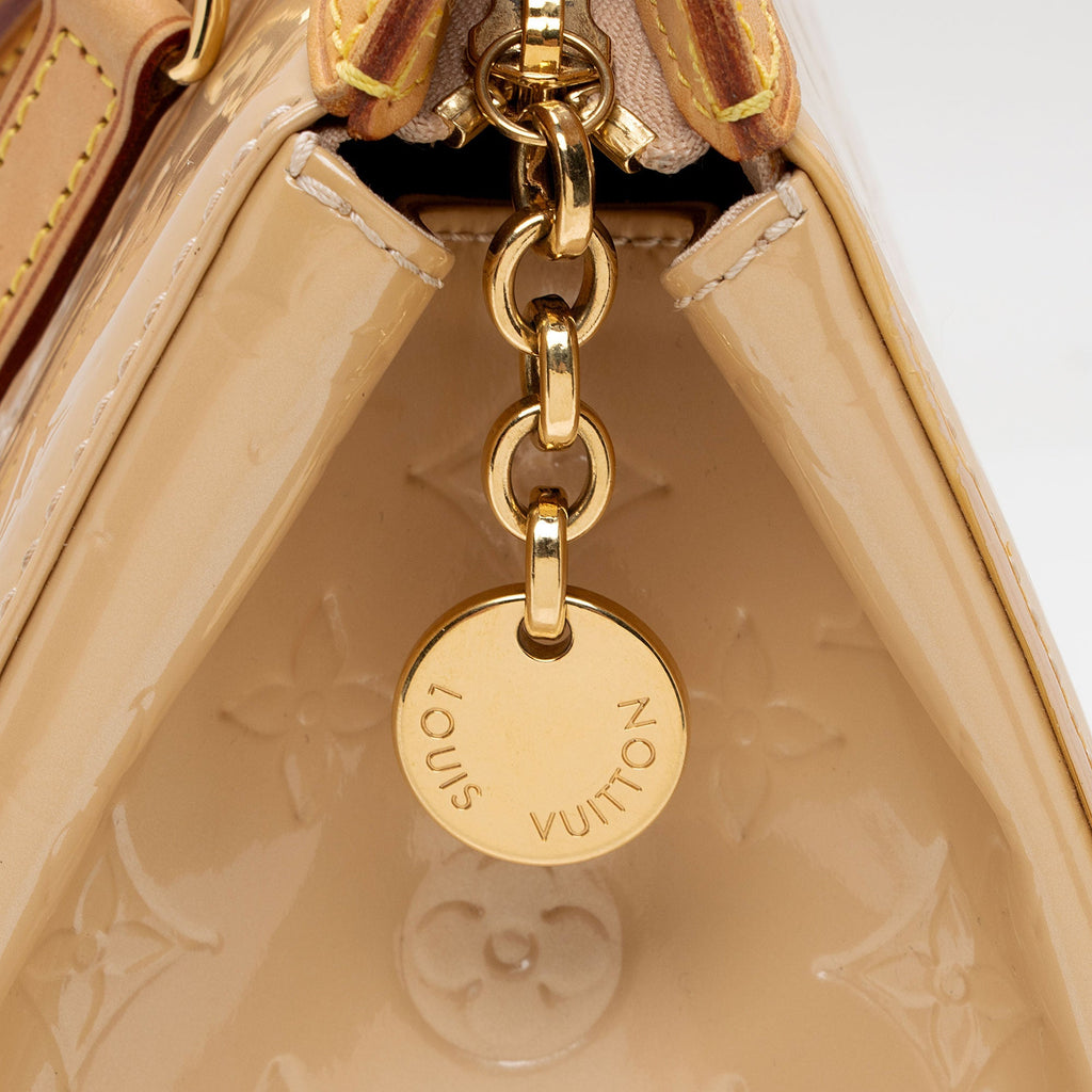 Louis Vuitton Monogram Vernis Brea GM Satchel (SHF-u6q60W)
