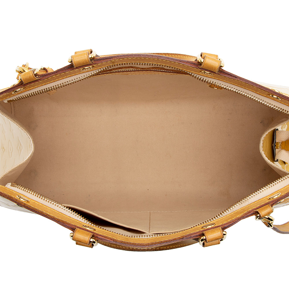 Louis Vuitton Monogram Vernis Brea MM Satchel (SHF-21419)