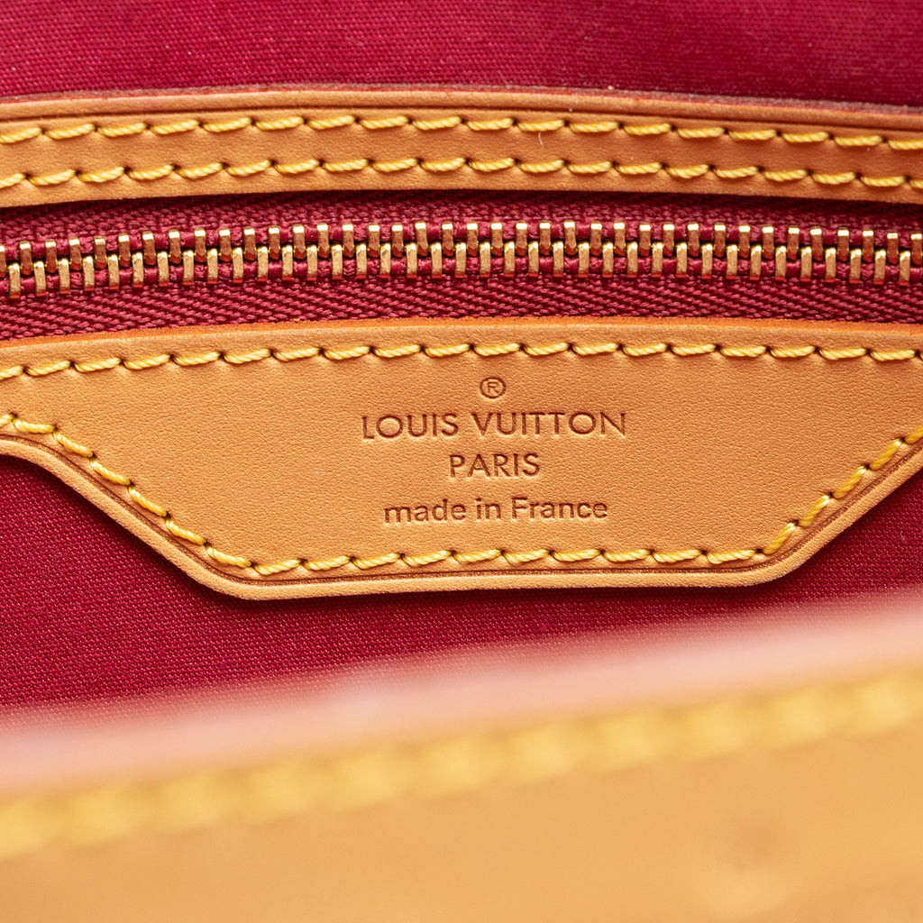 Louis Vuitton Monogram Vernis Brea MM Satchel (SHF-Lt8EA3)