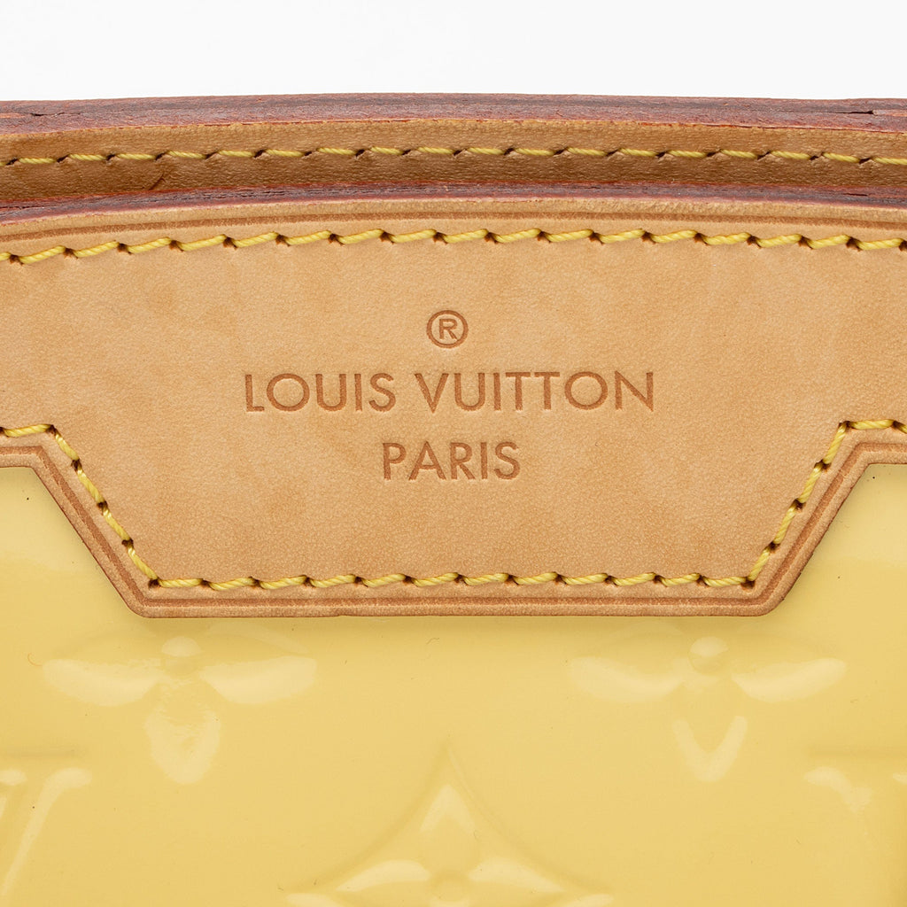 Louis Vuitton Monogram Vernis Brea MM Satchel (SHF-sj1CmG)
