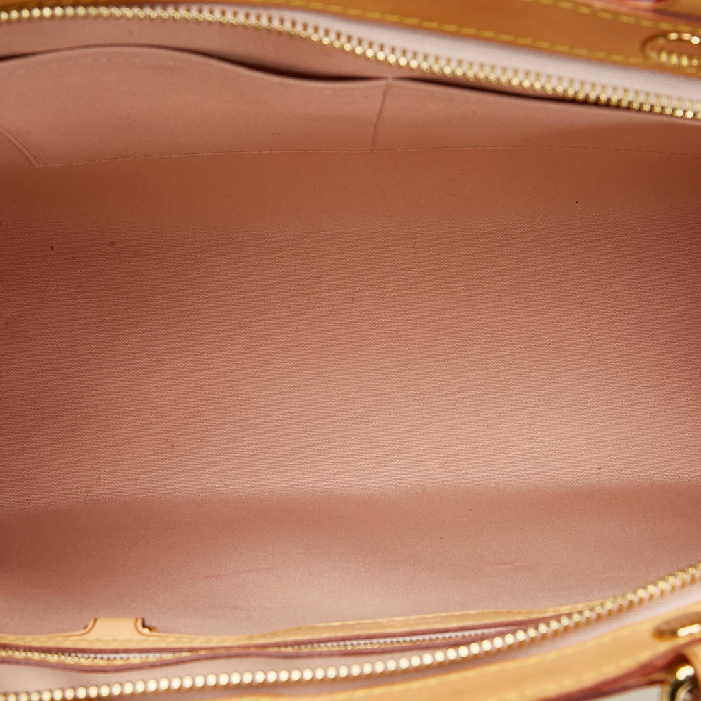Louis Vuitton Monogram Vernis Brea MM (SHG-EXk7Yz)