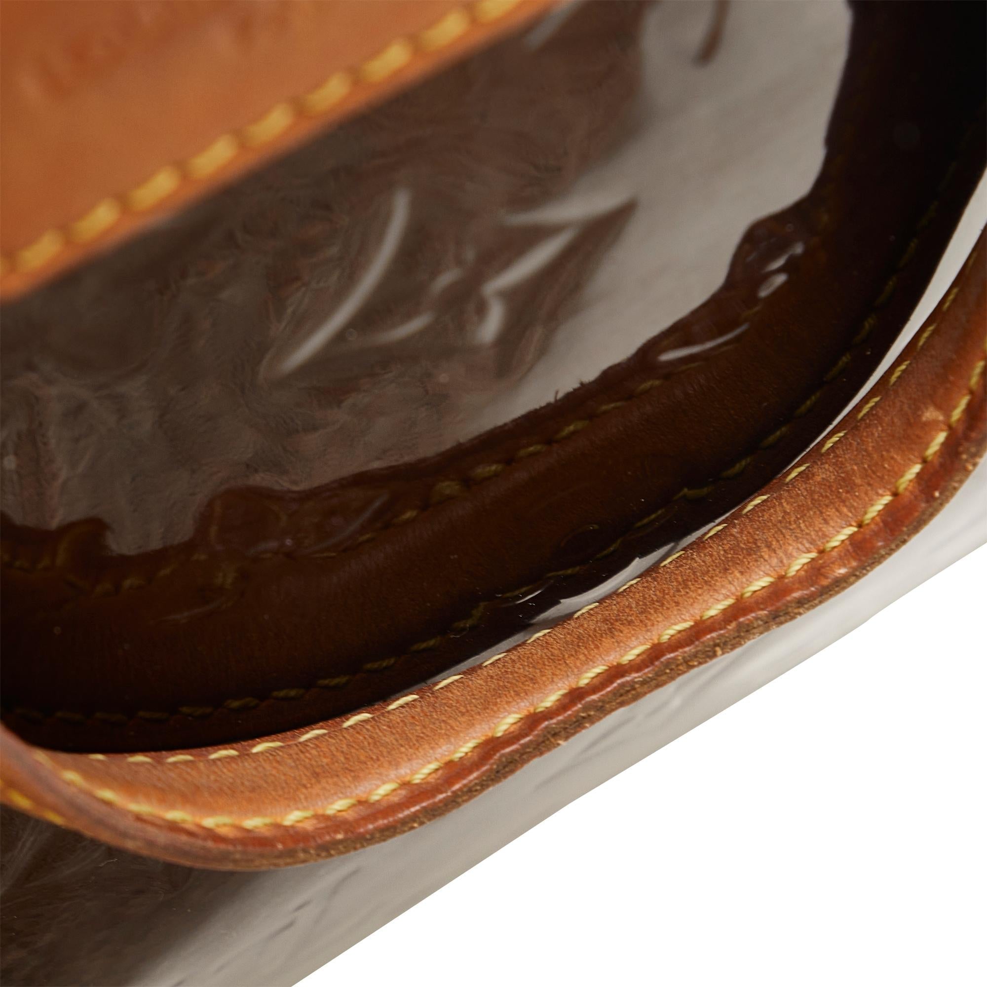 Louis Vuitton Monogram Vernis Brea MM (SHG-OqUUSZ)
