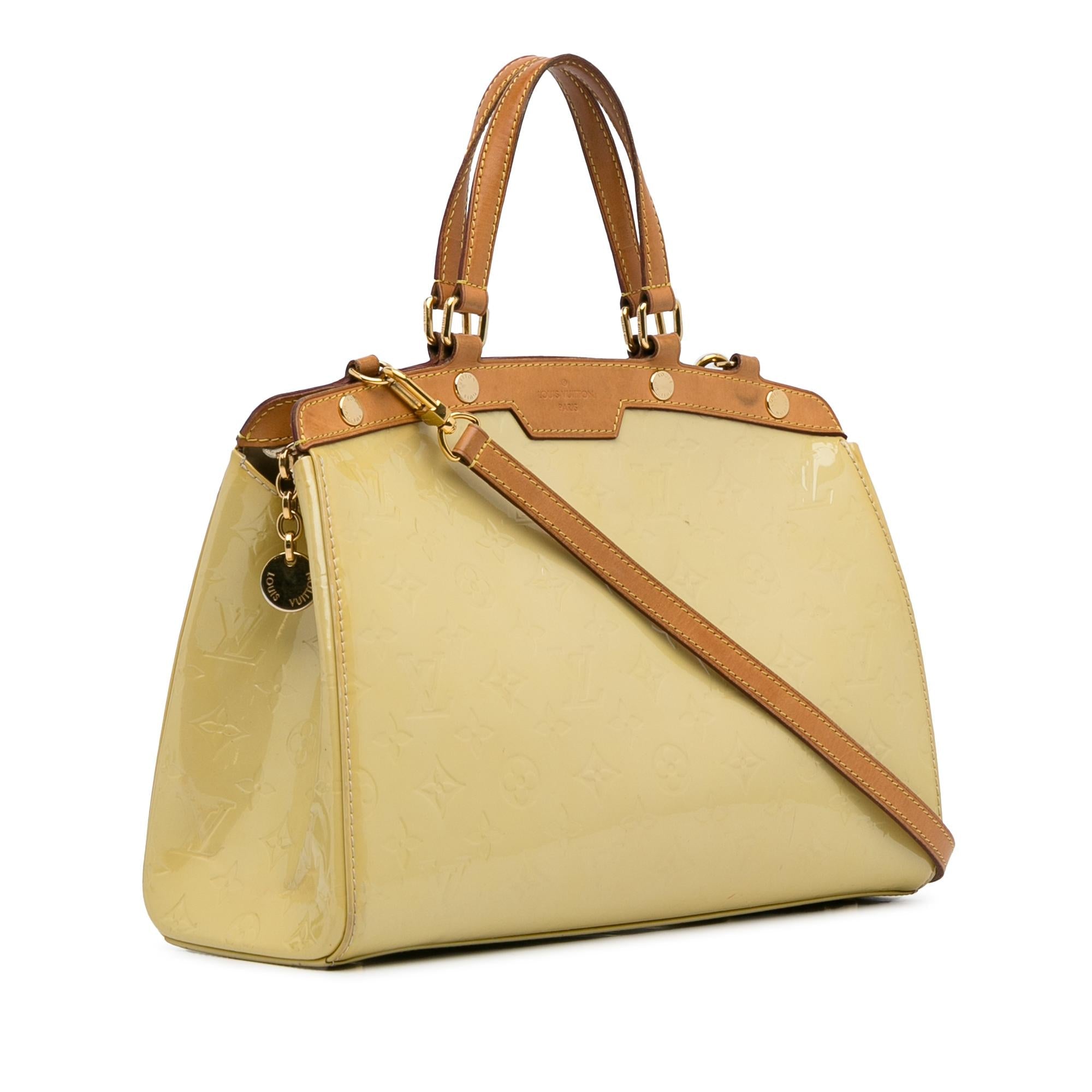 Louis Vuitton Monogram Vernis Brea MM (SHG-yttlDO)