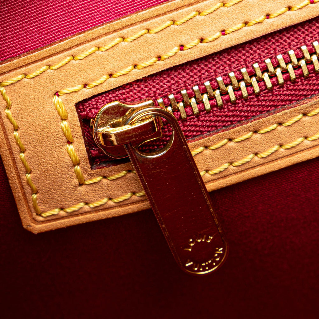 Louis Vuitton Monogram Vernis Brea MM