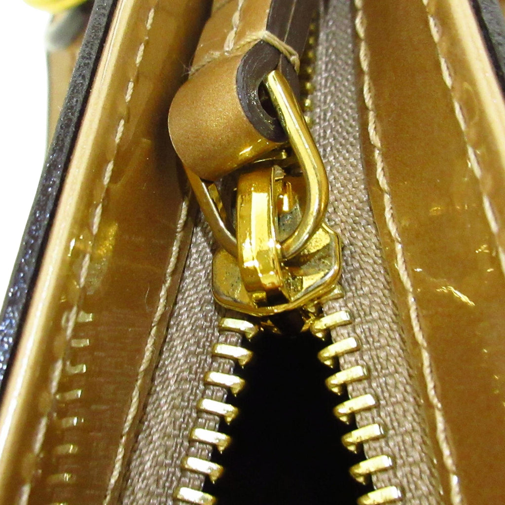 Louis Vuitton Monogram Vernis Brea PM (SHG-37406)