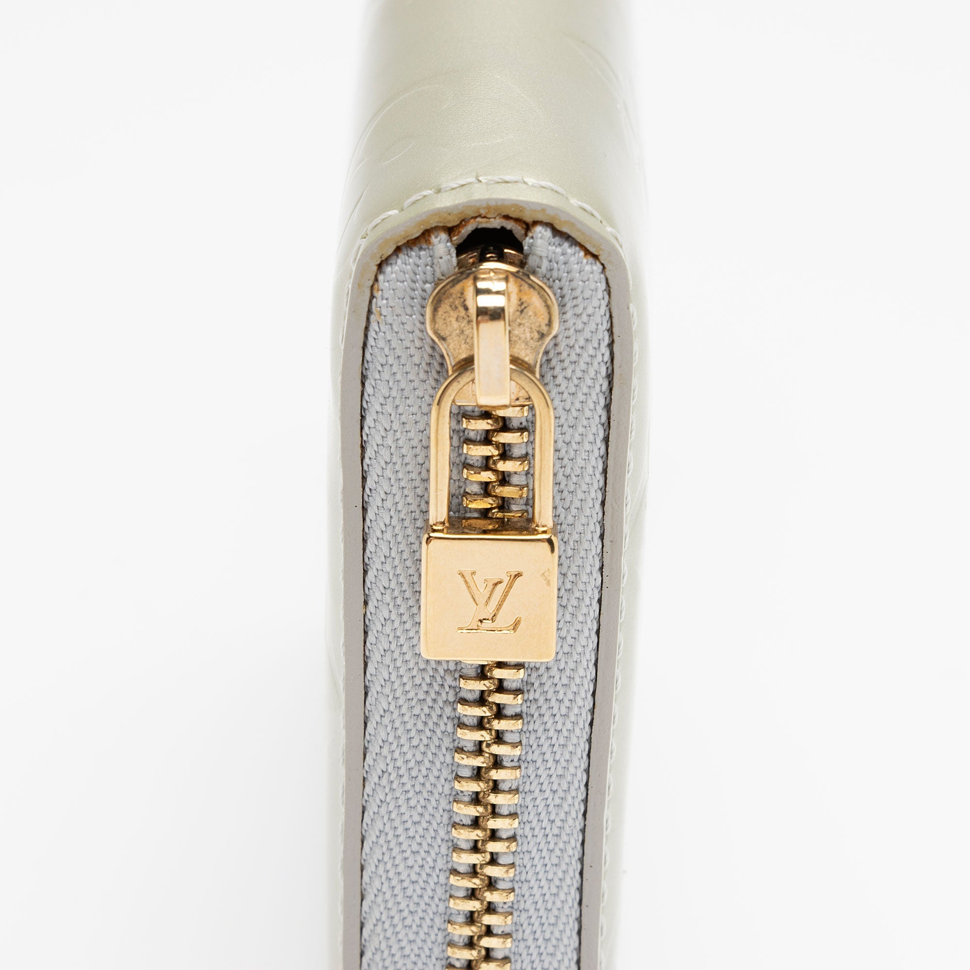 Louis Vuitton Monogram Vernis Broome Zip Wallet (SHF-It7BPo)