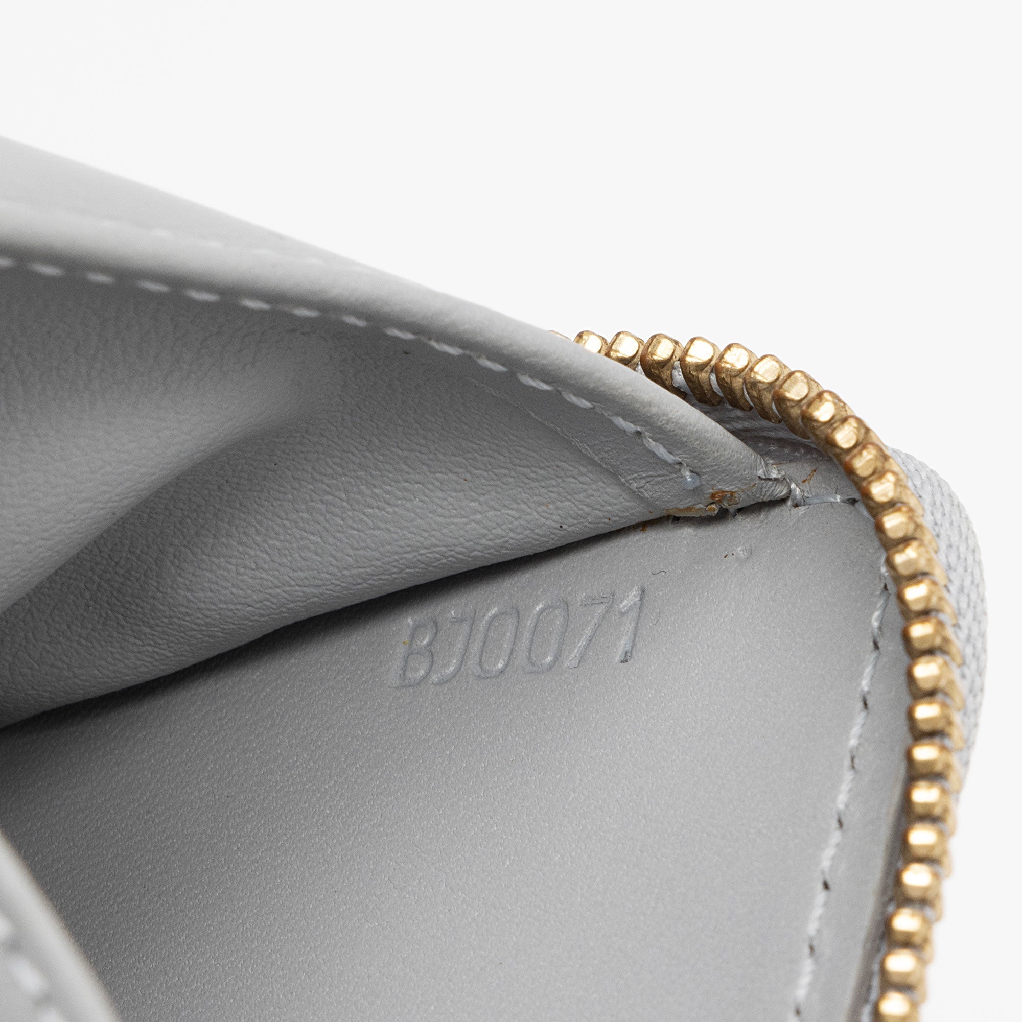 Louis Vuitton Monogram Vernis Broome Zip Wallet (SHF-It7BPo)