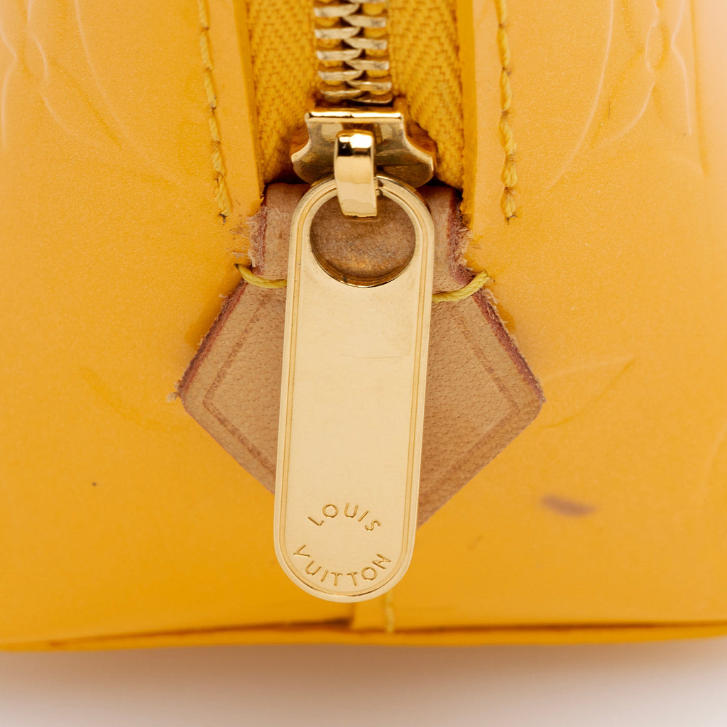 Louis Vuitton Monogram Vernis Cosmetic Pouch (SHF-22863)