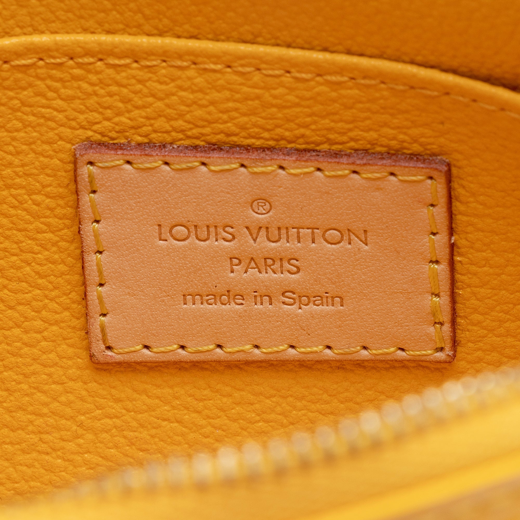 Louis Vuitton Monogram Vernis Cosmetic Pouch (SHF-22863)