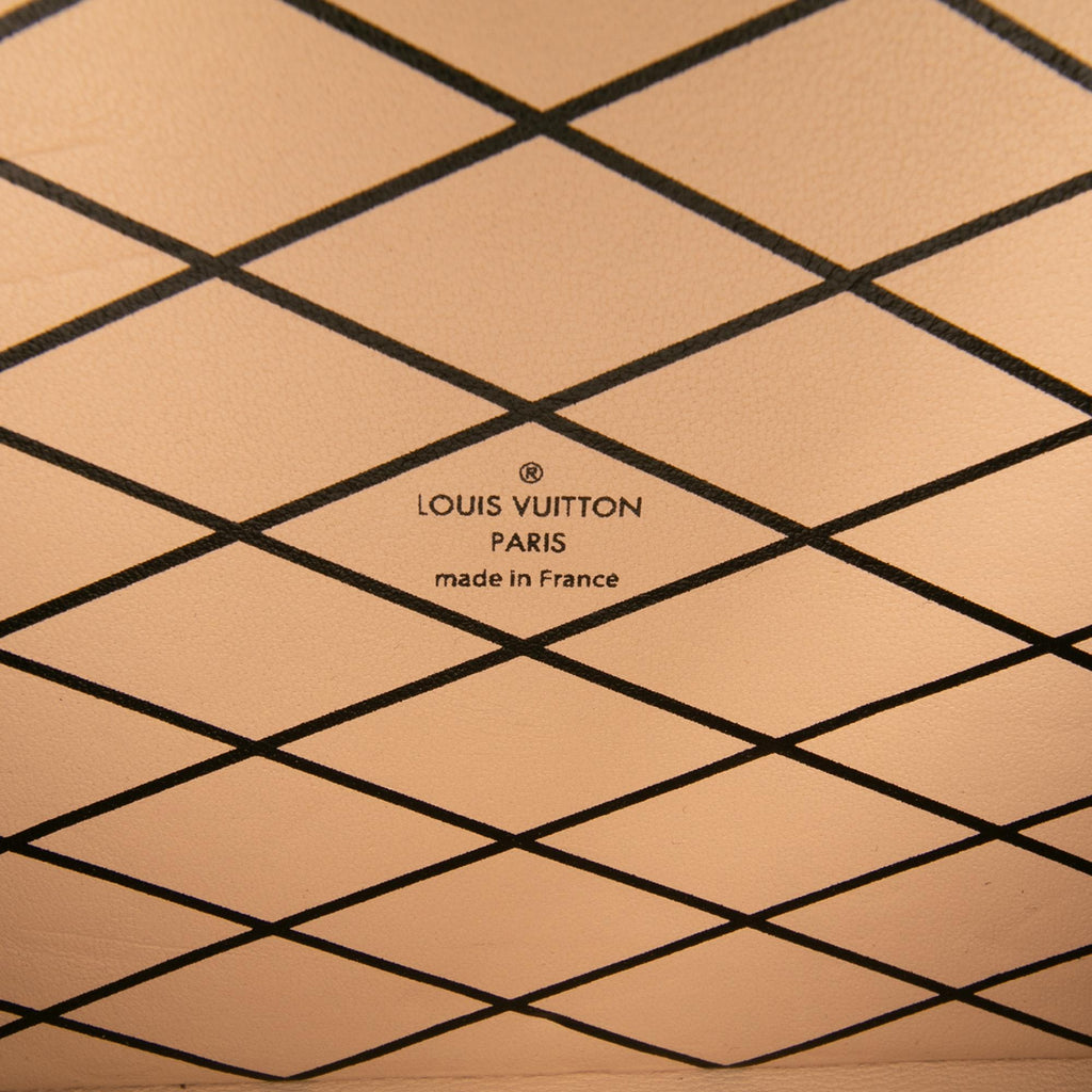 Louis Vuitton Monogram Vernis Fleur Petite Malle