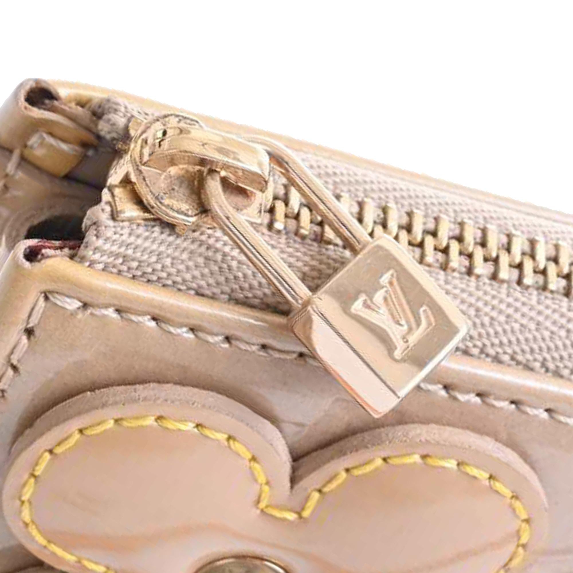 Louis Vuitton Monogram Vernis Fleurs Lexington Pochette (SHG-37531)