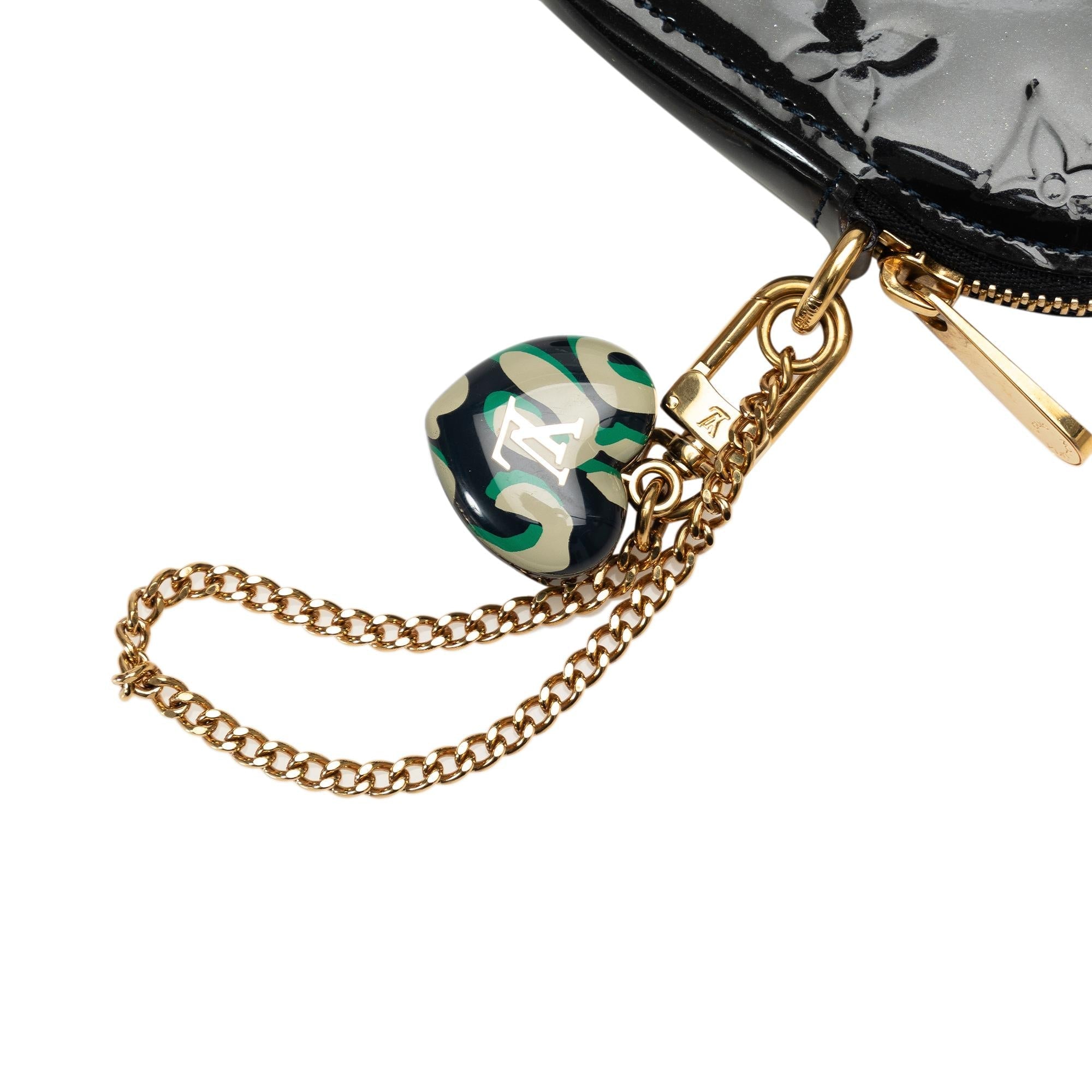 Louis Vuitton Monogram Vernis Heart Coin Purse (SHG-gdCCOK)