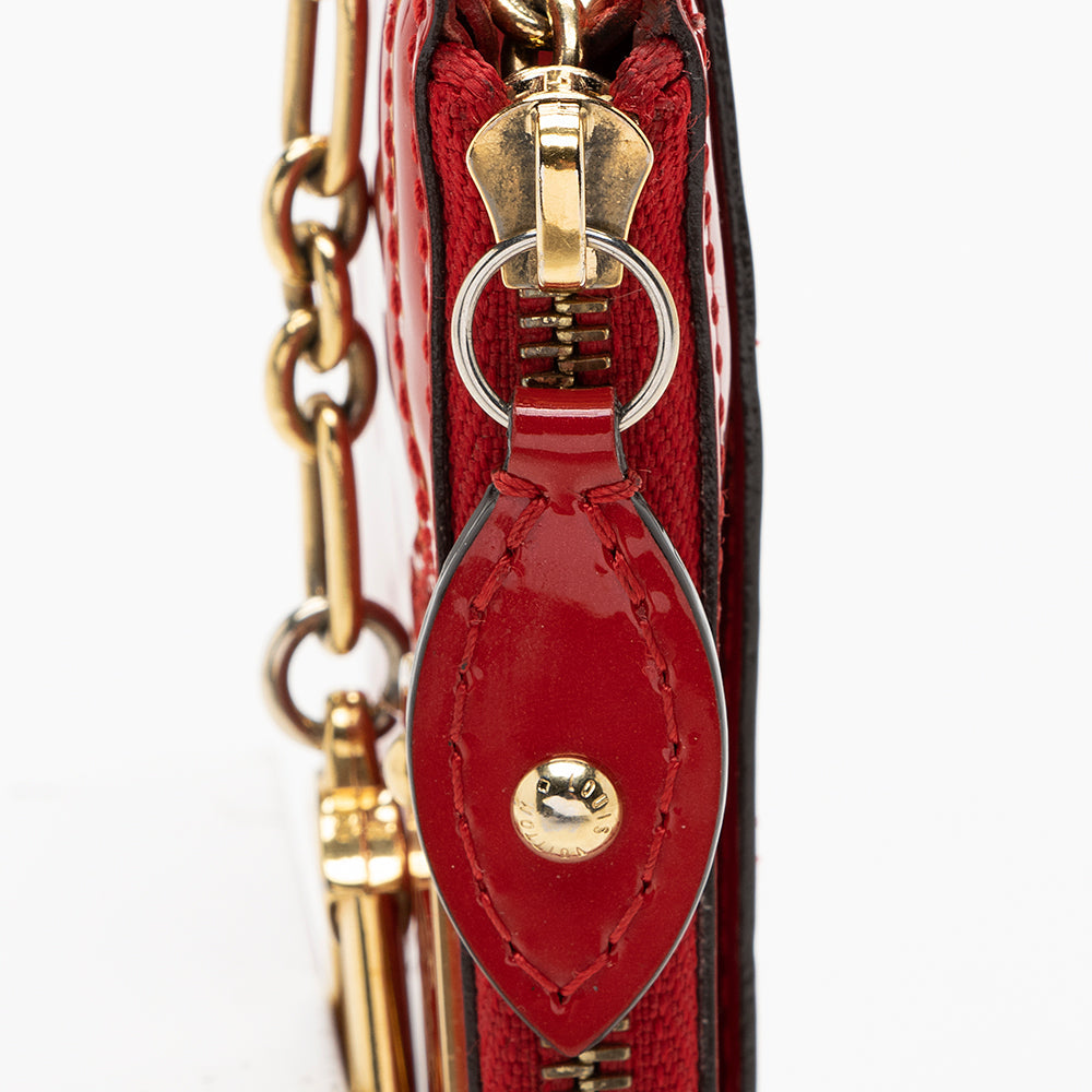 Louis Vuitton Monogram Vernis Key Pouch (SHF-19657)