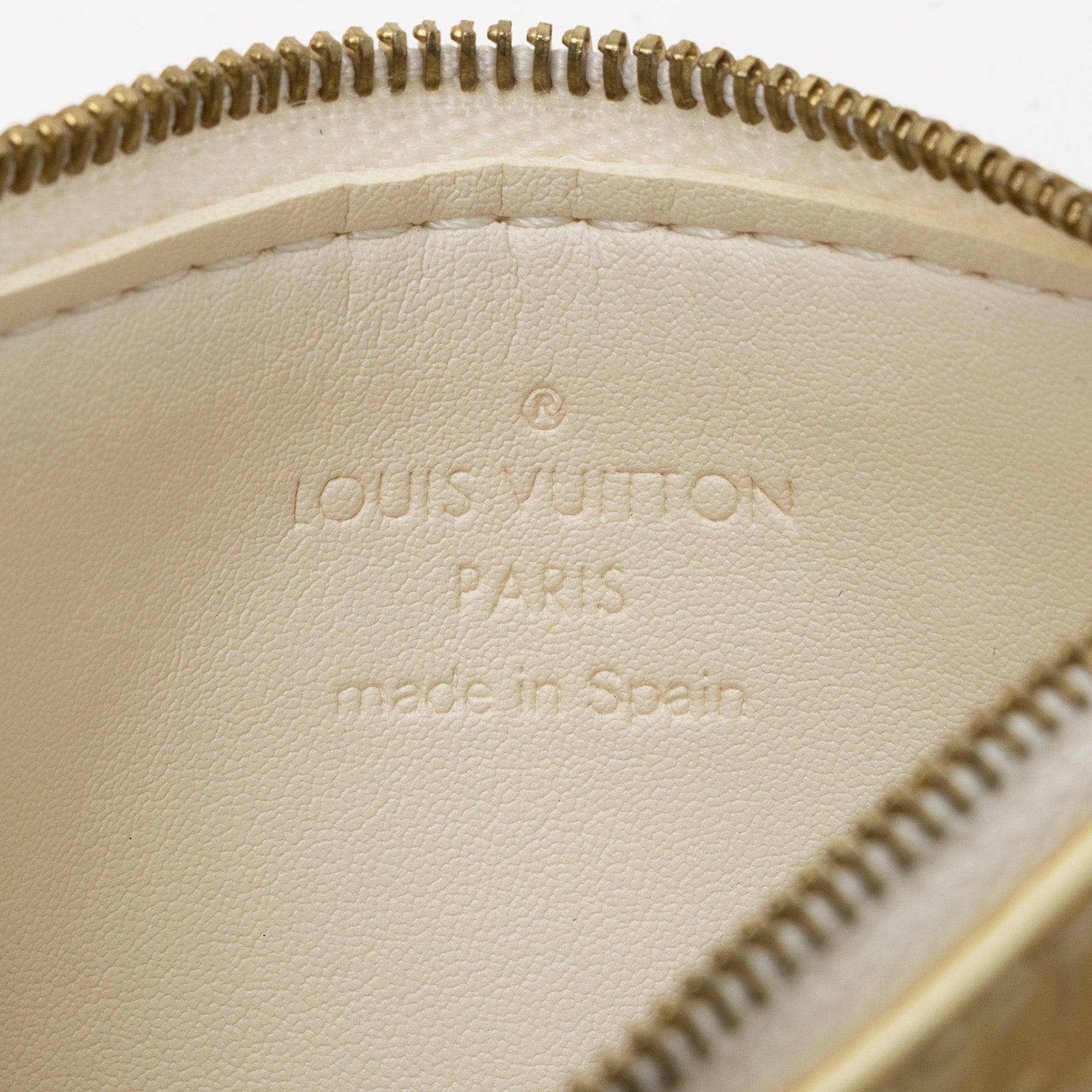 Louis Vuitton Monogram Vernis Key Pouch (SHF-Jtn1W1)