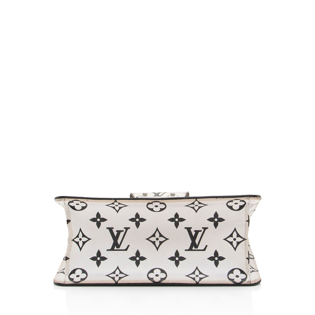 Louis Vuitton Monogram Vernis LV Wynwood Shoulder Bag (SHF-7bBUZJ)