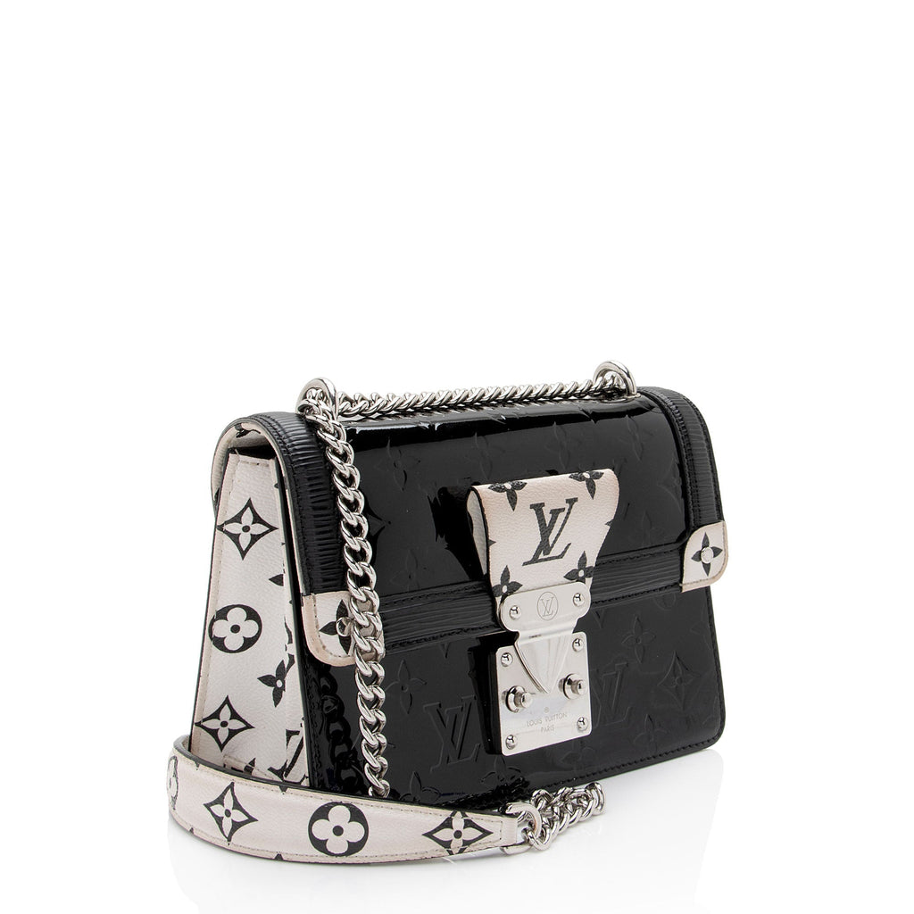 Louis Vuitton Monogram Vernis LV Wynwood Shoulder Bag (SHF-7bBUZJ)