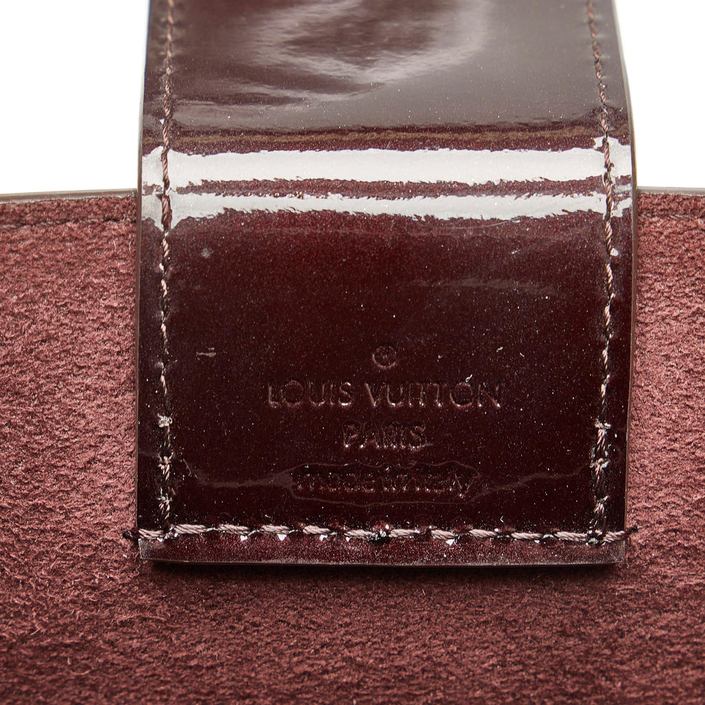 Louis Vuitton Monogram Vernis Long Beach MM (SHG-6biDTS)