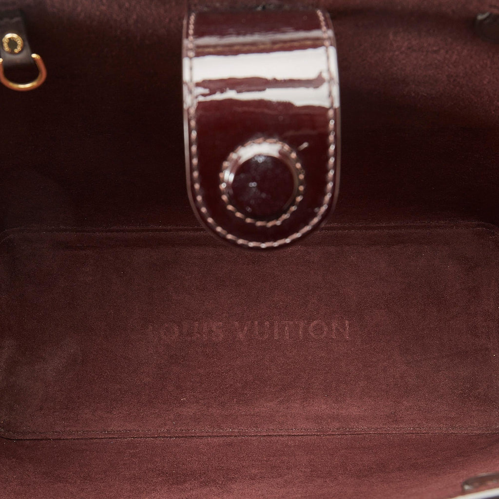 Louis Vuitton Monogram Vernis Long Beach MM (SHG-6biDTS)
