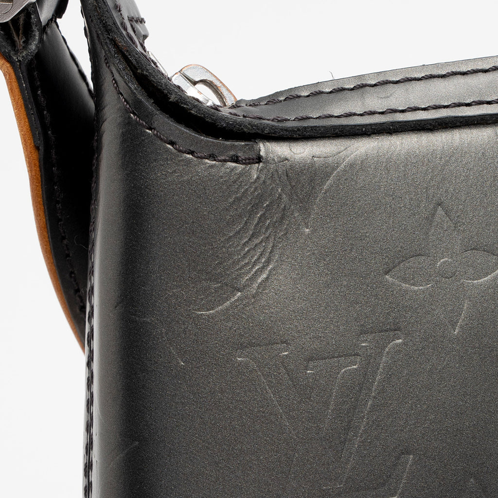 Louis Vuitton Monogram Vernis Mat Sutter Shoulder Bag (SHF-I1ZVht)