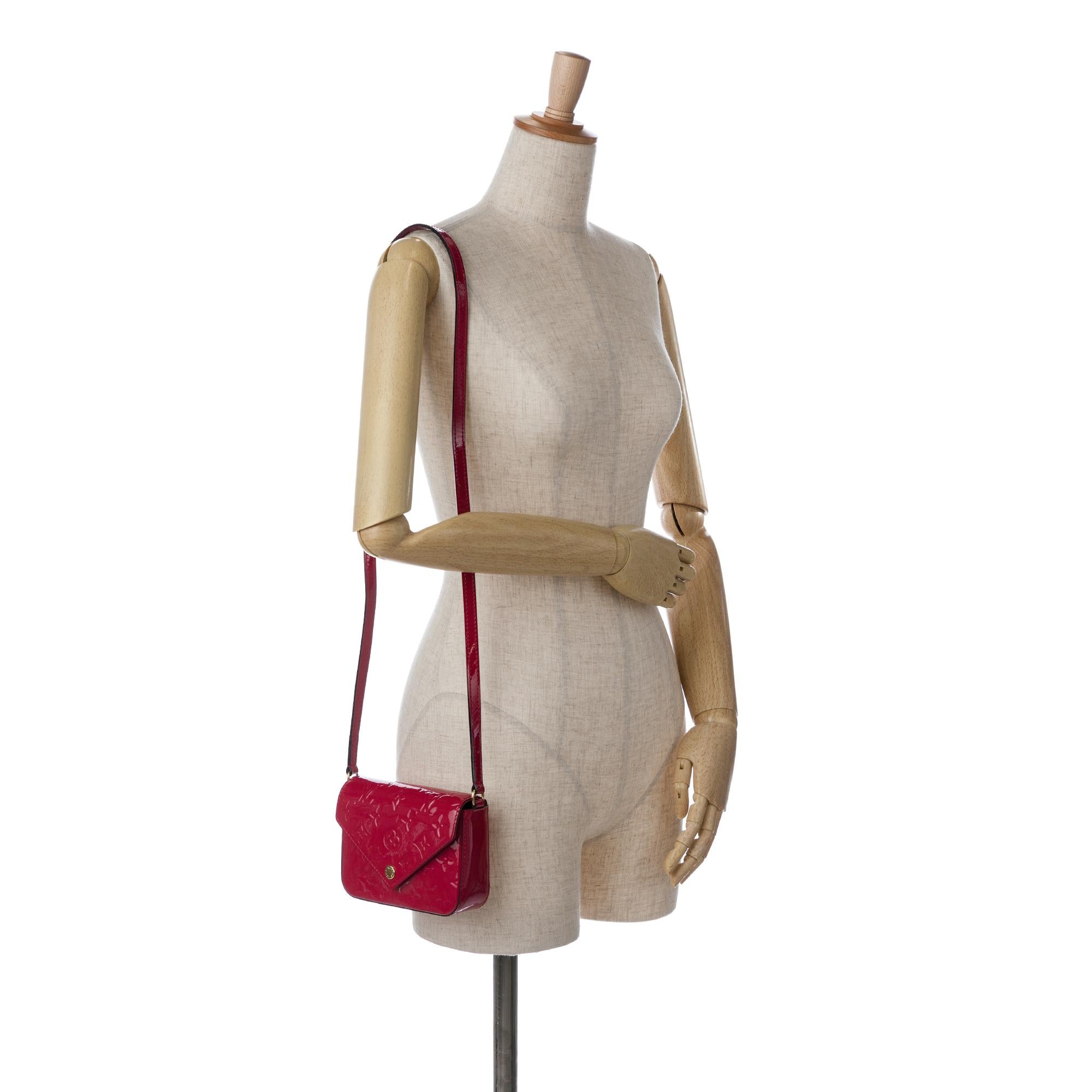 Louis Vuitton Monogram Vernis Mini Sac Lucie (SHG-iSbezC)