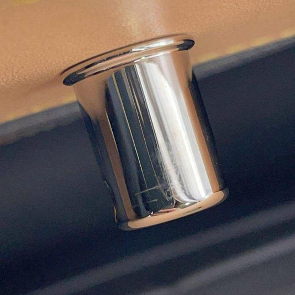 Louis Vuitton Monogram Vernis Miroir Sac Plat (SHG-Xmfr2v)