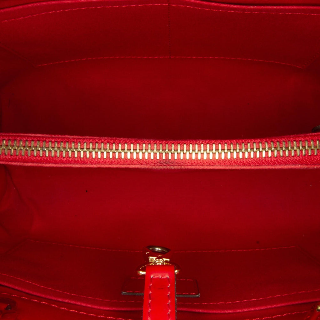 Louis Vuitton Monogram Vernis Montaigne BB (SHG-v8kJTe)