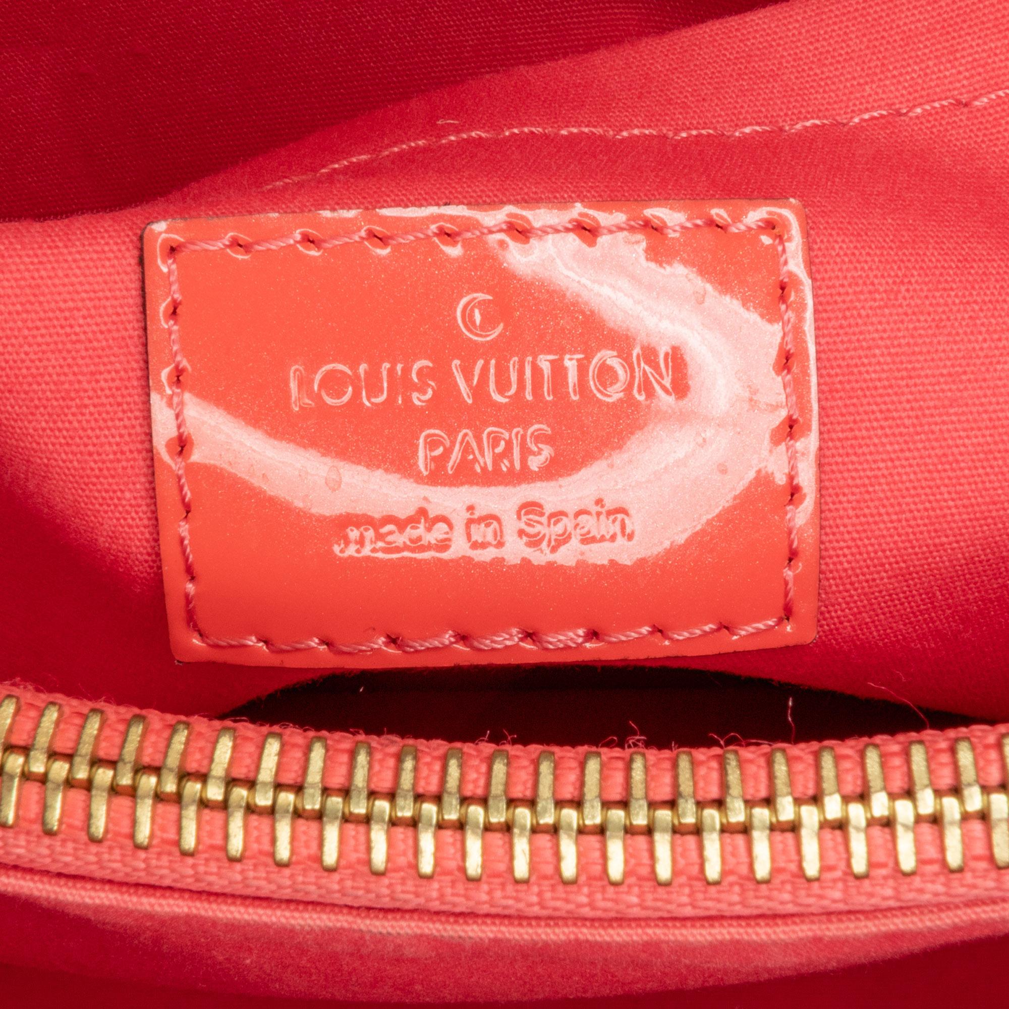 Louis Vuitton Monogram Vernis Montaigne BB (SHG-8u40wJ)