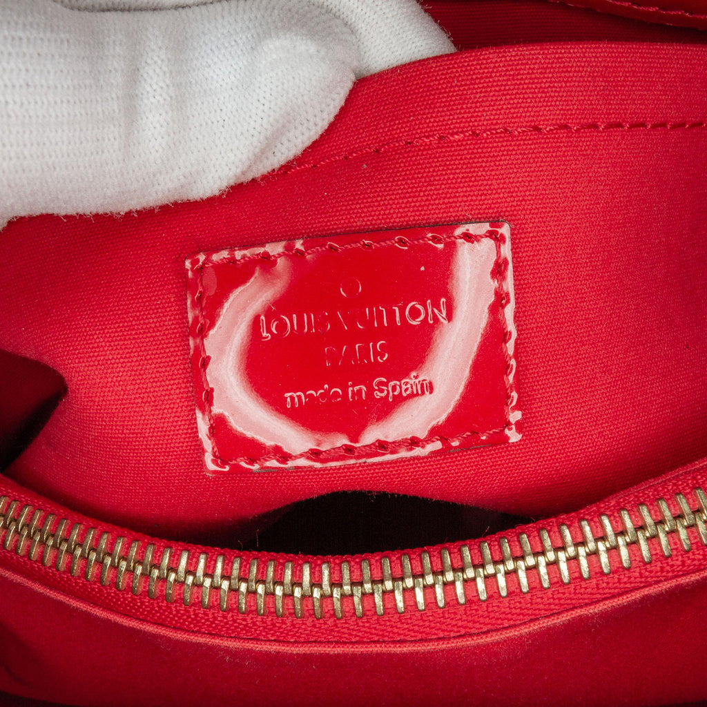 Louis Vuitton Monogram Vernis Montaigne BB (SHG-G9yb6I)